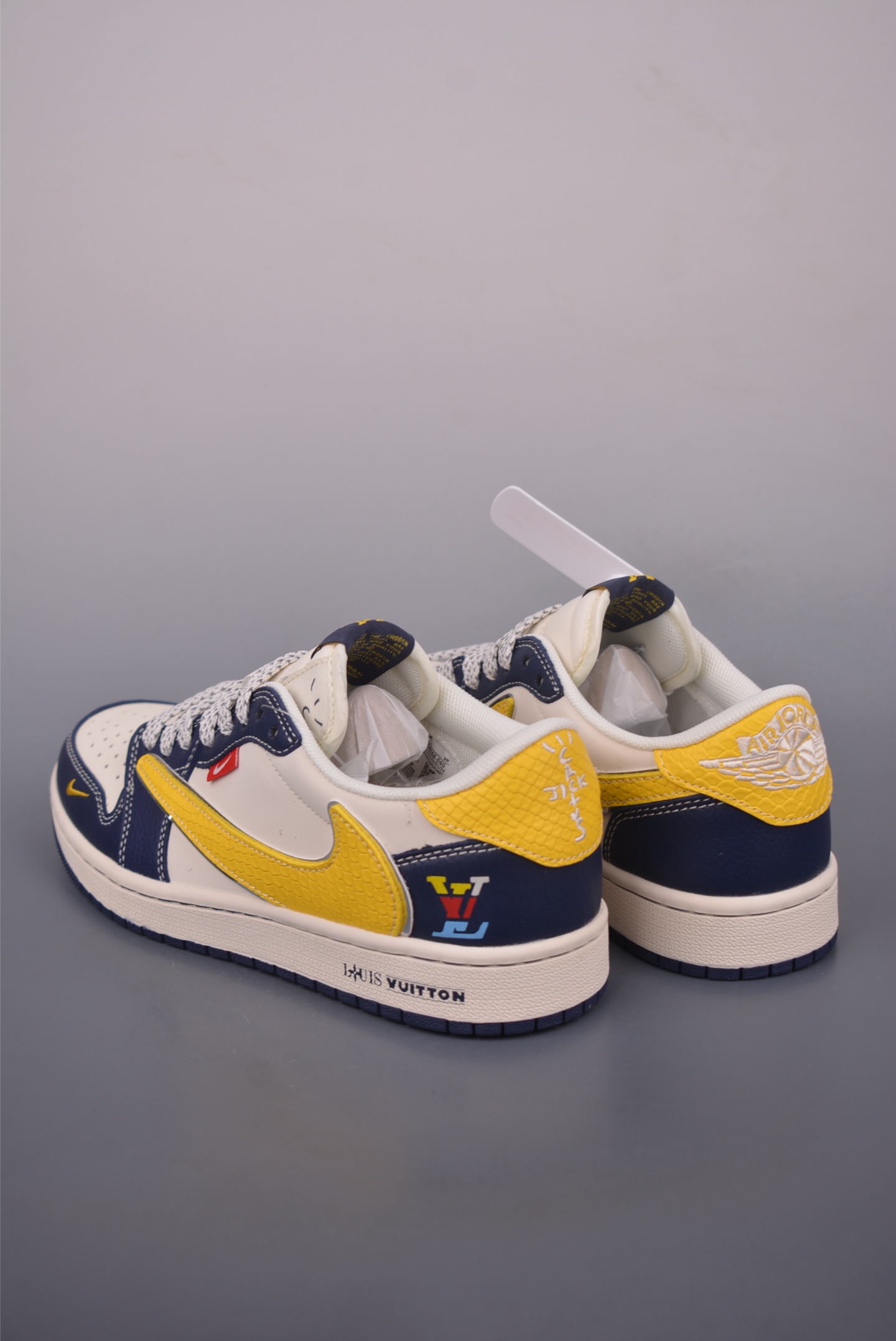 Fragment Travis Scott Louis Vuitton Air Jordan 1 Low - Limited Edition 2 i1753821254938 9512 0 1