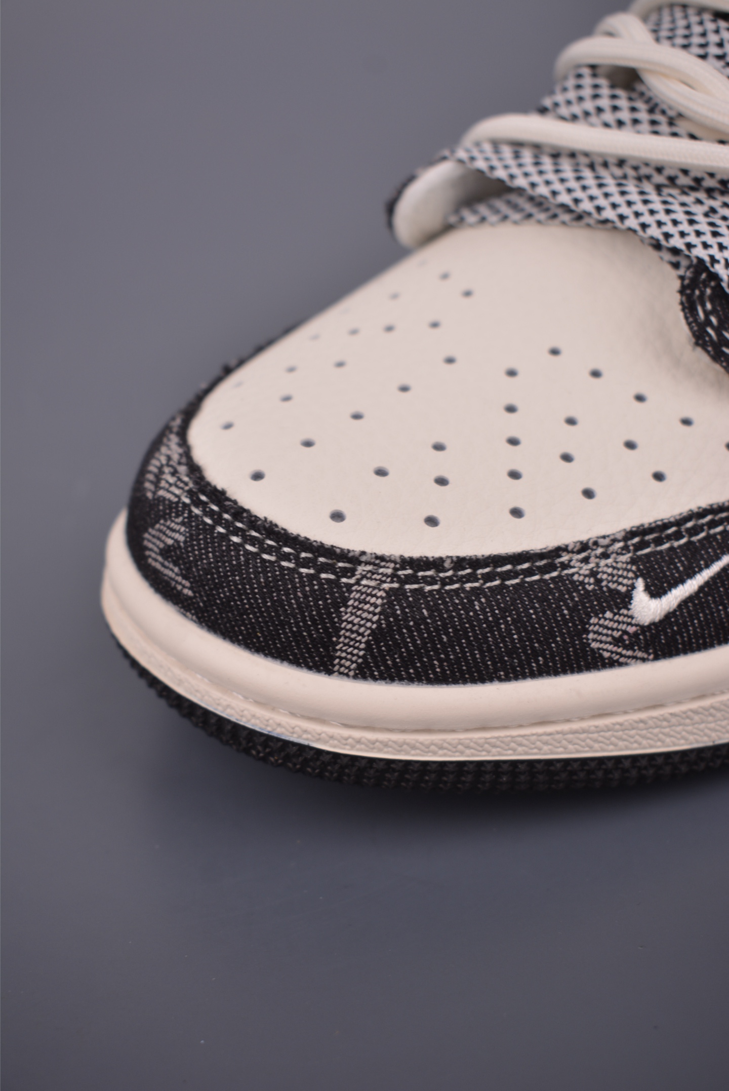 Fragment Travis Scott Louis Vuitton Air Jordan 1 Low White Black 7 i1753821998242 6954 0 5