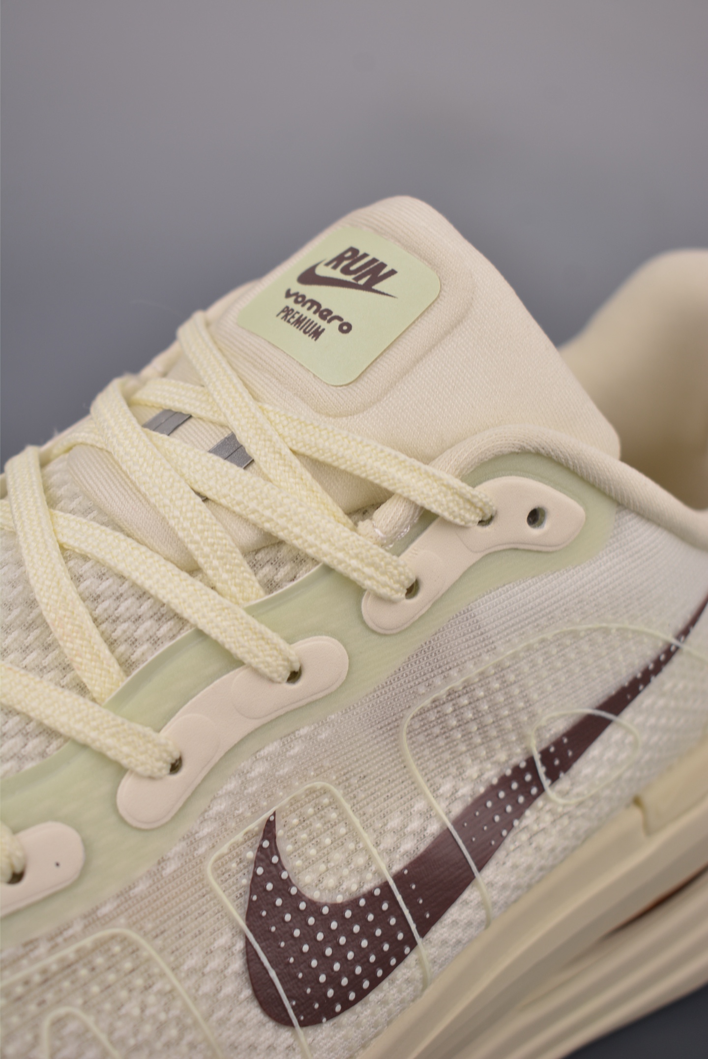 Nike Vomero premium Air气垫40周年 舒适百搭防滑耐磨 支撑缓震低帮 休闲跑步鞋 HQ2050-700