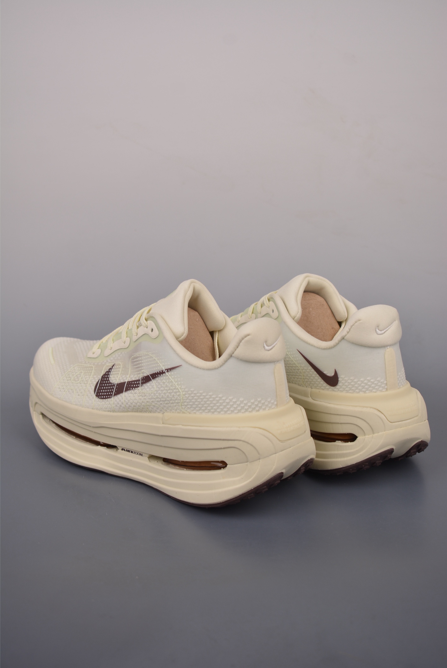Nike Vomero premium Air气垫40周年 舒适百搭防滑耐磨 支撑缓震低帮 休闲跑步鞋 HQ2050-700