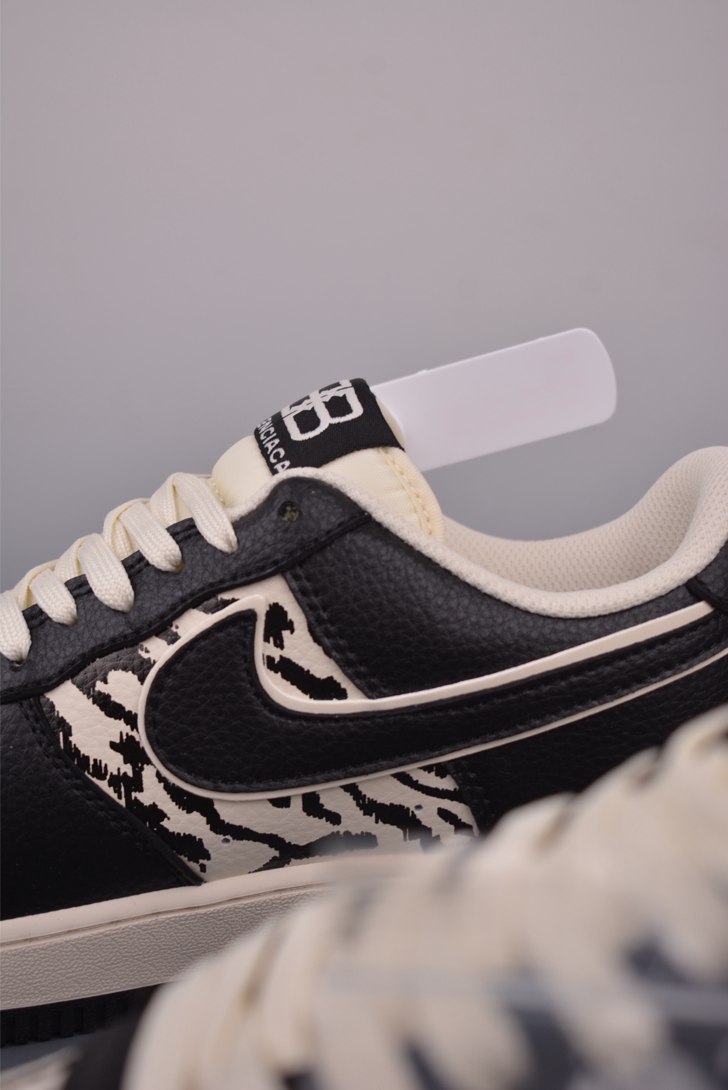 Nike Air Force 1 Low 巴黎世家联名 HJ3318-004