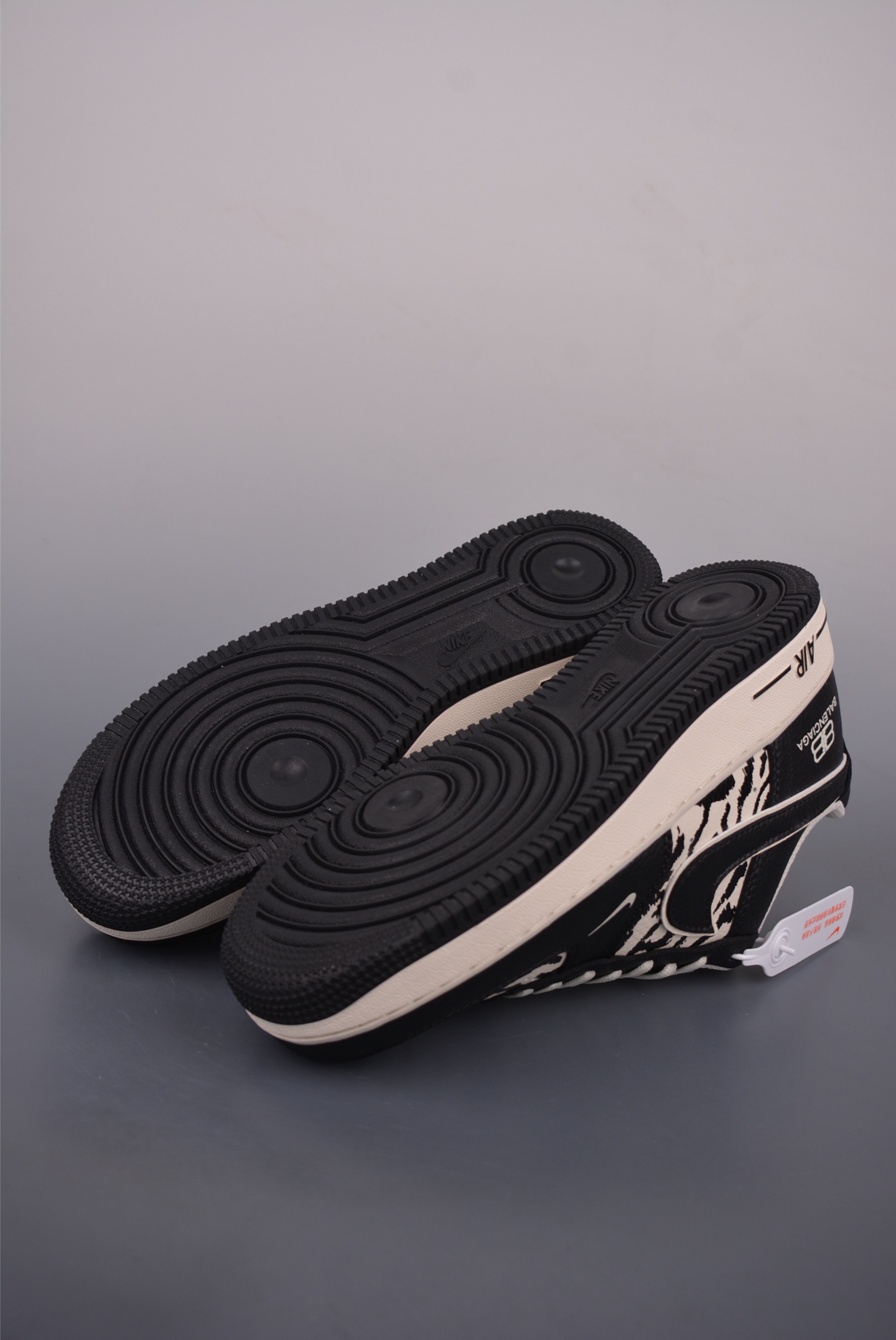 Nike Air Force 1 Low 巴黎世家联名 HJ3318-004