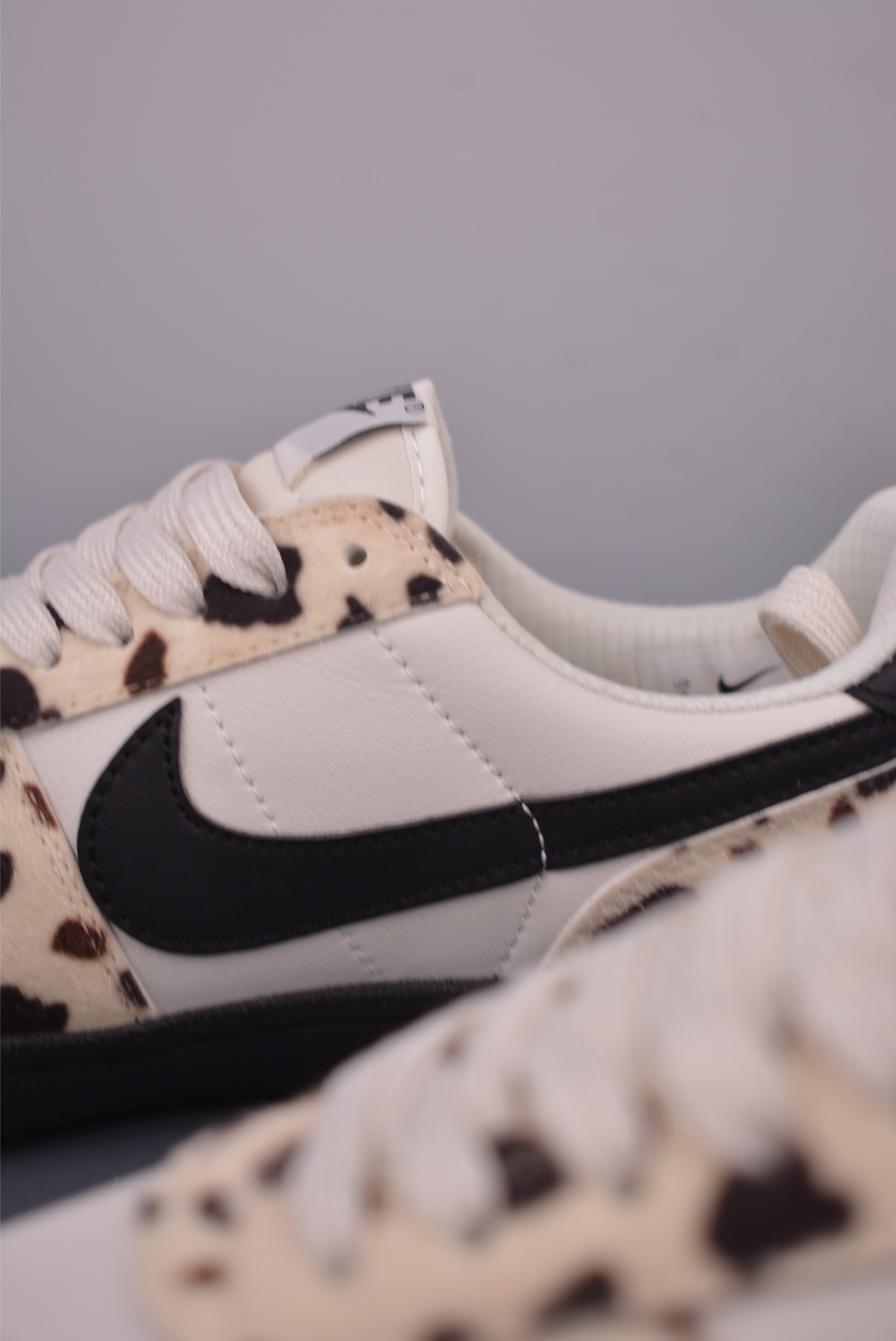 Nike Field General 82: Retro Low-Top Sneakers with a Unique Snake Skin Swoosh 8 i1753908547446 5294 0 7