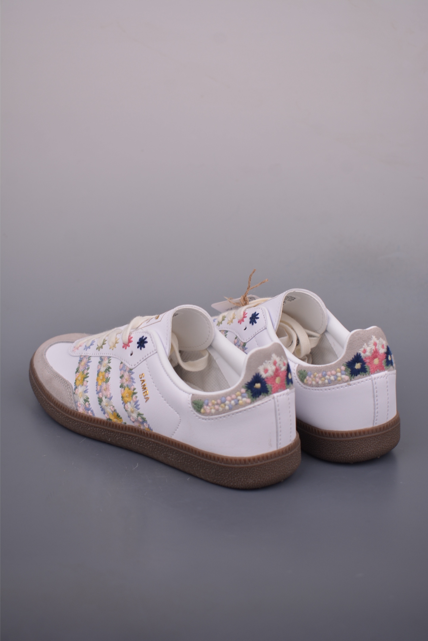 Adidas Samba OG Floral Sneakers - Retro Style, Premium Comfort & Floral Design 2 i1753909774925 388 0 1
