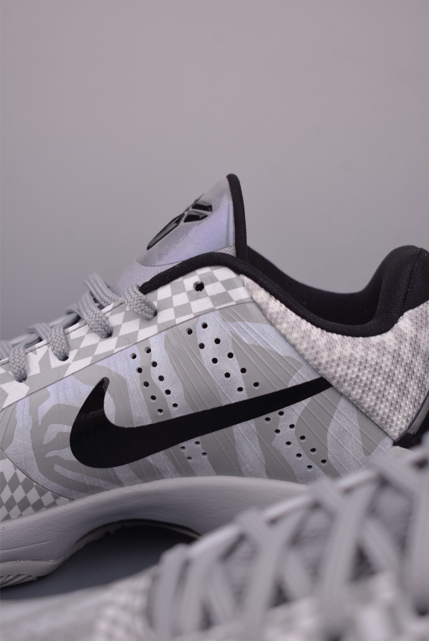 Nike Kobe 5 Protro 'Zebra' Basketball Shoes - Ultimate Performance & Style 8 i1753914282728 7087 0 8