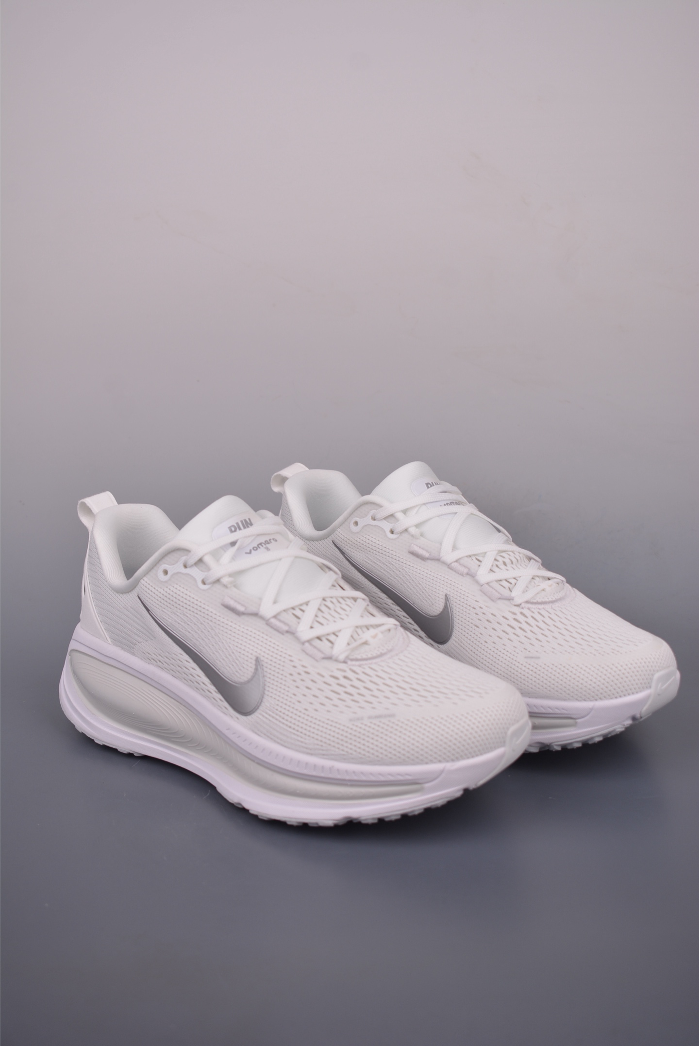 Nike Air Zoom Vomero 18 White Running Shoes - HM6803-1042722 Style & Comfort 1 i1753984502953 2658 0 0