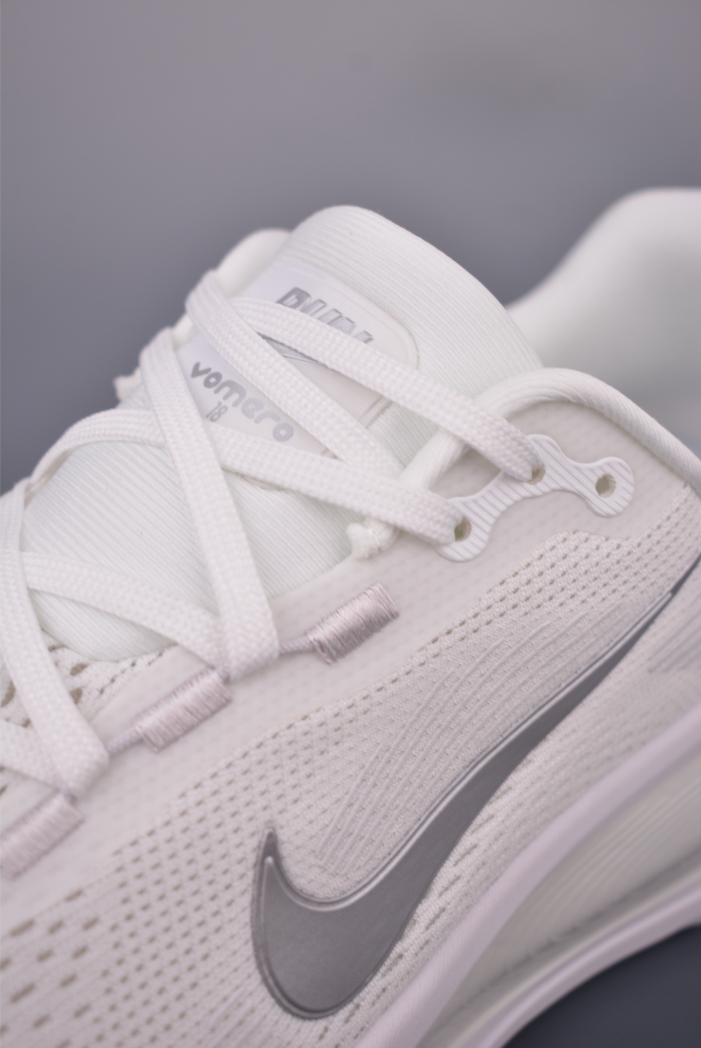 Nike Air Zoom Vomero 18 White Running Shoes - HM6803-1042722 Style & Comfort 7 i1753984502965 5367 0 6