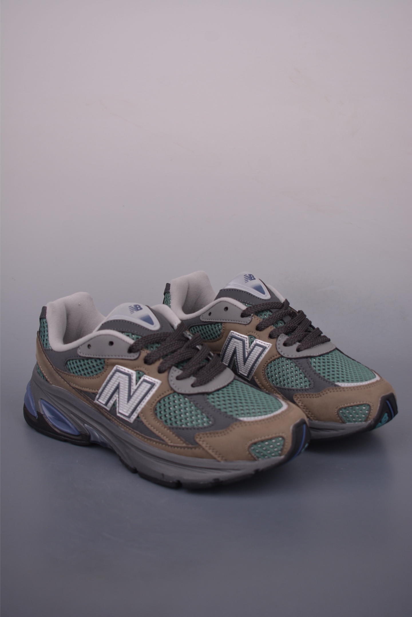 New Balance 2010 Series Retro Casual Sneakers - Classic Style & Modern Comfort 1 i1753985162200 1024 0 0