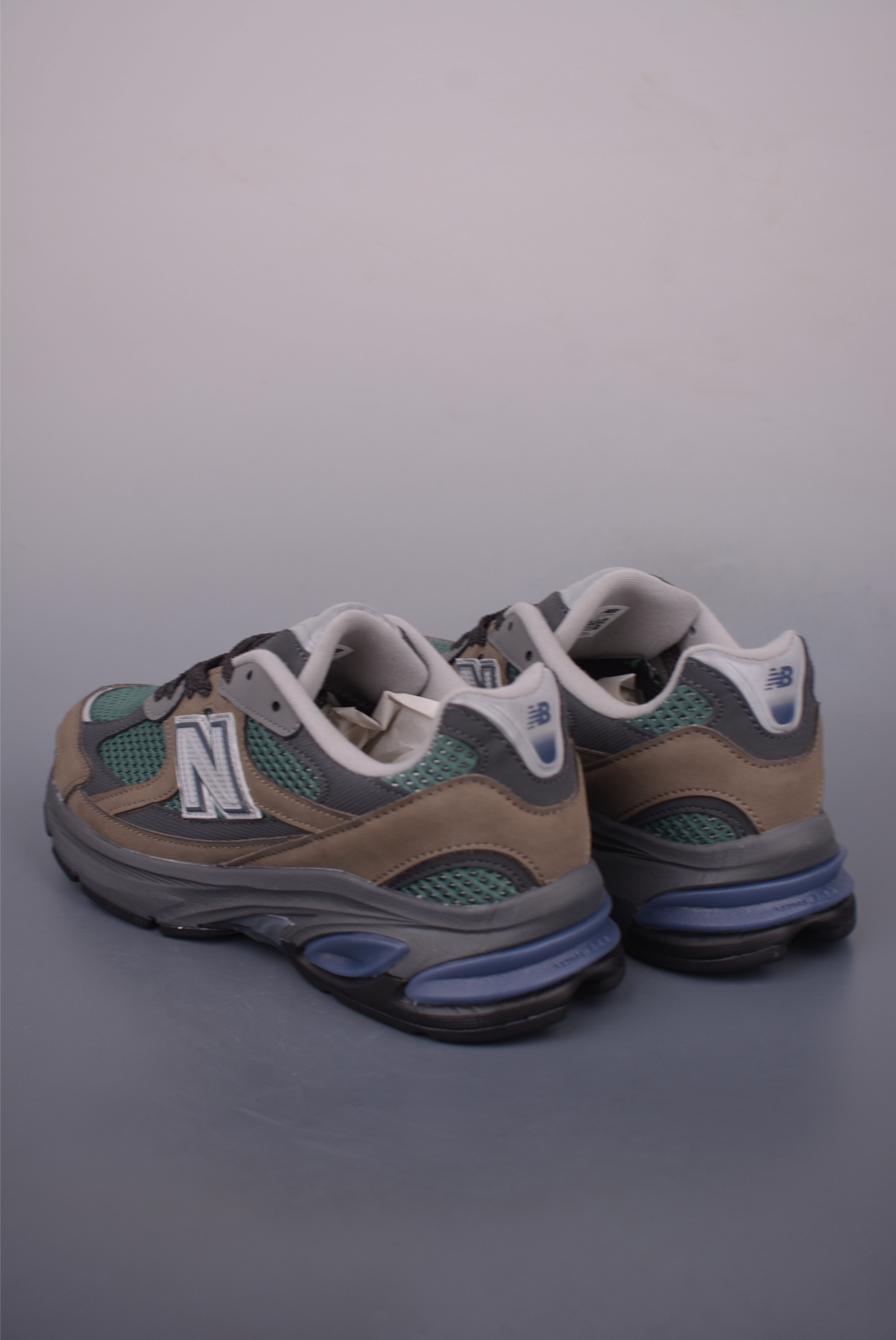 New Balance 2010 Series Retro Casual Sneakers - Classic Style & Modern Comfort 2 i1753985162200 3382 0 1