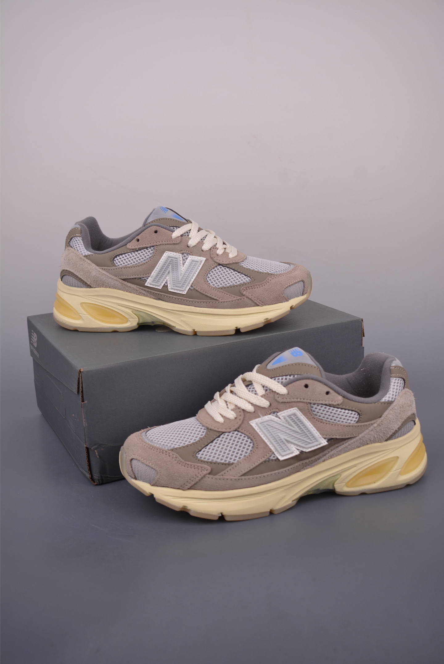 New Balance 2010 Series Retro Casual Sneakers with Suede and Mesh Upper 5 i1753985183905 8818 0 4