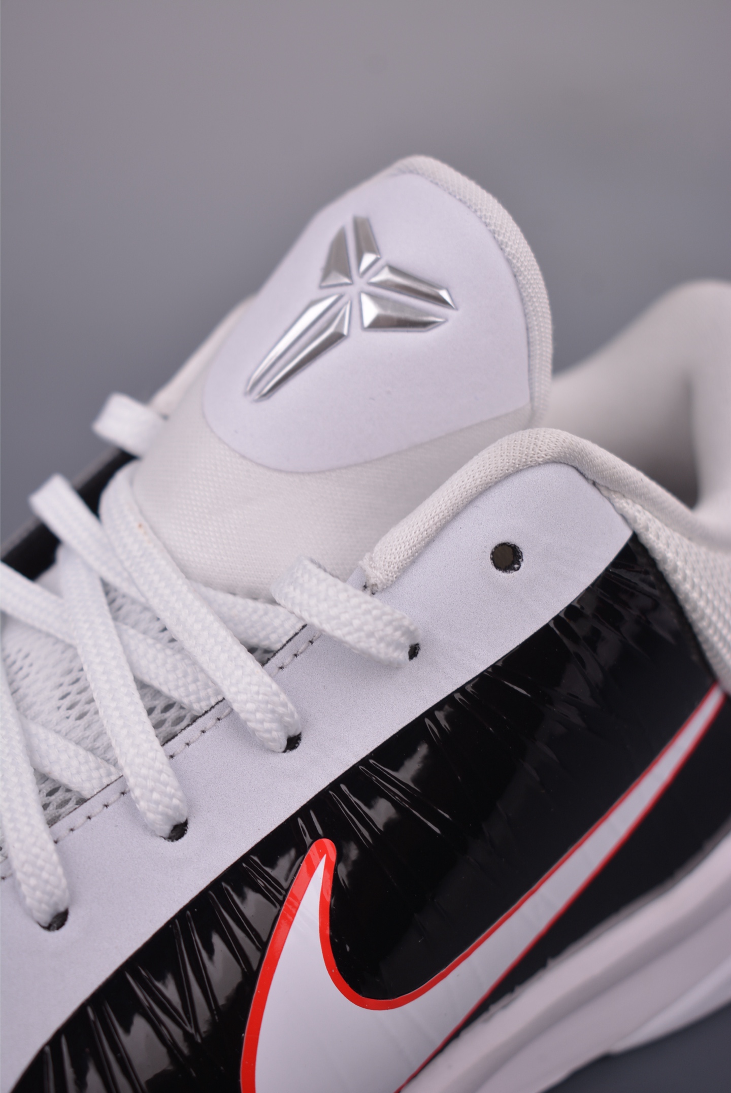 NK Zoom Kobe ZK5 "Bruce Lee" Basketball Shoes - Black & White 8 i1753985567661 6637 0 7