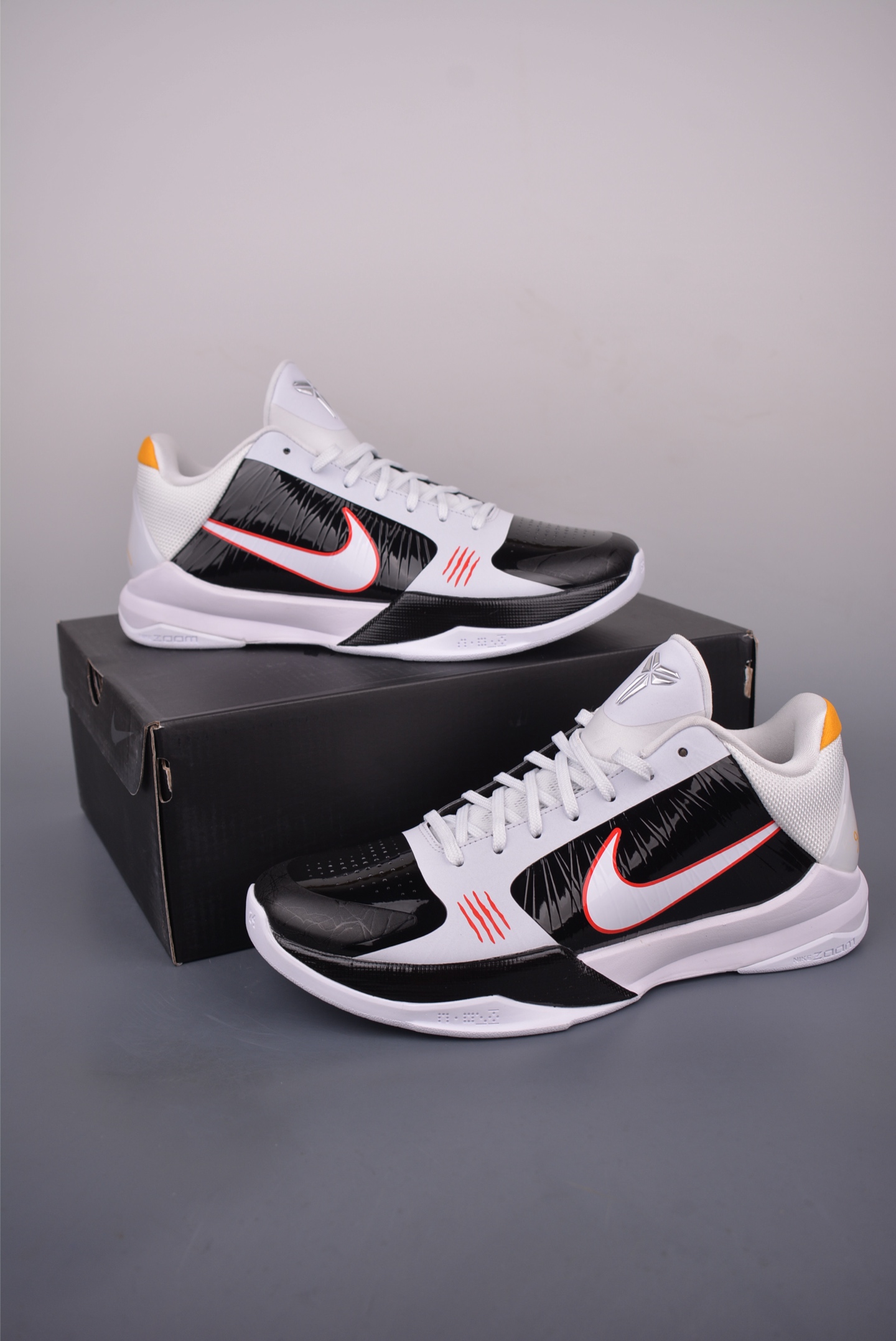 NK Zoom Kobe ZK5 "Bruce Lee" Basketball Shoes - Black & White 6 i1753985569616 8753 0 5
