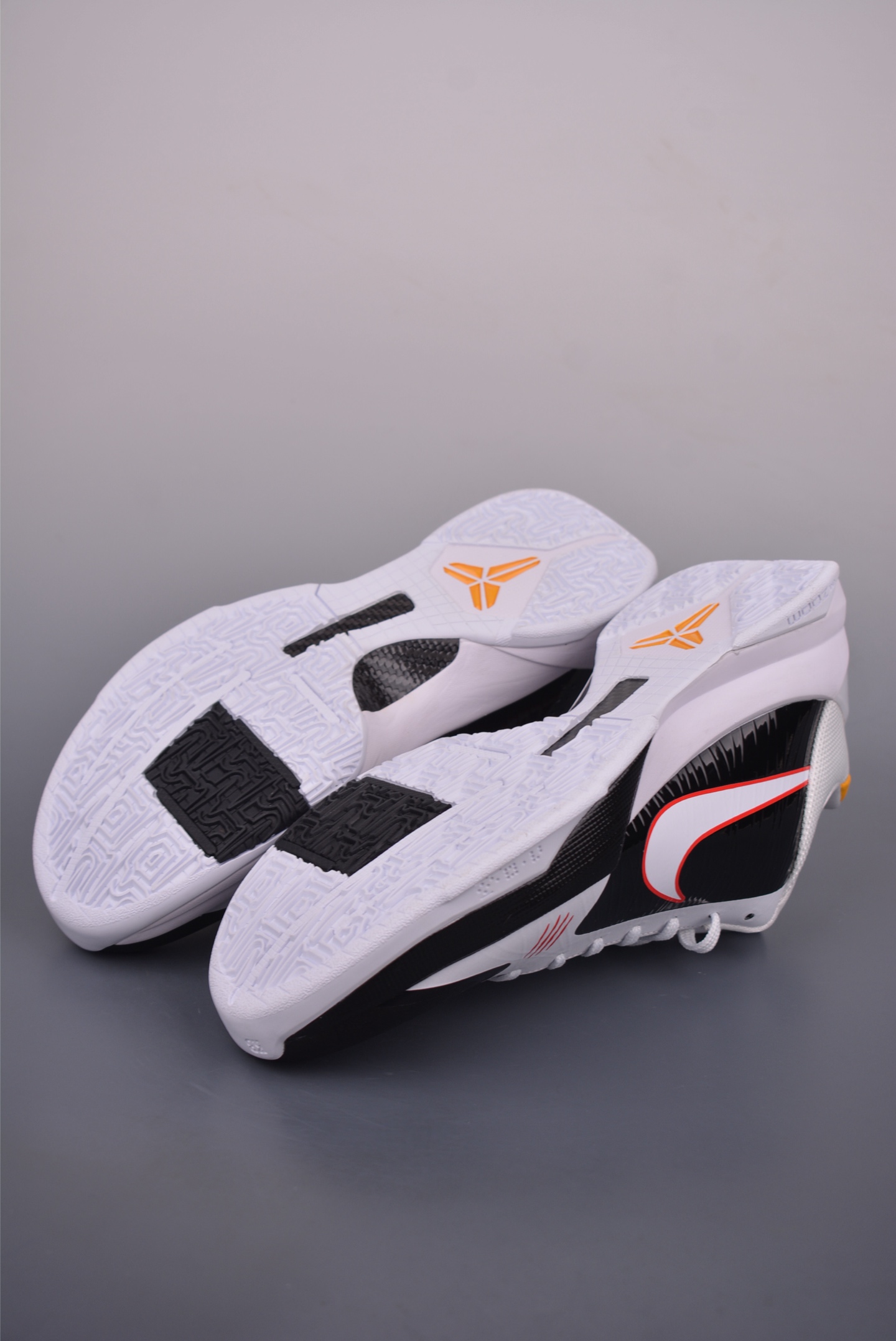 NK Zoom Kobe ZK5 "Bruce Lee" Basketball Shoes - Black & White 4 i1753985569633 8555 0 3