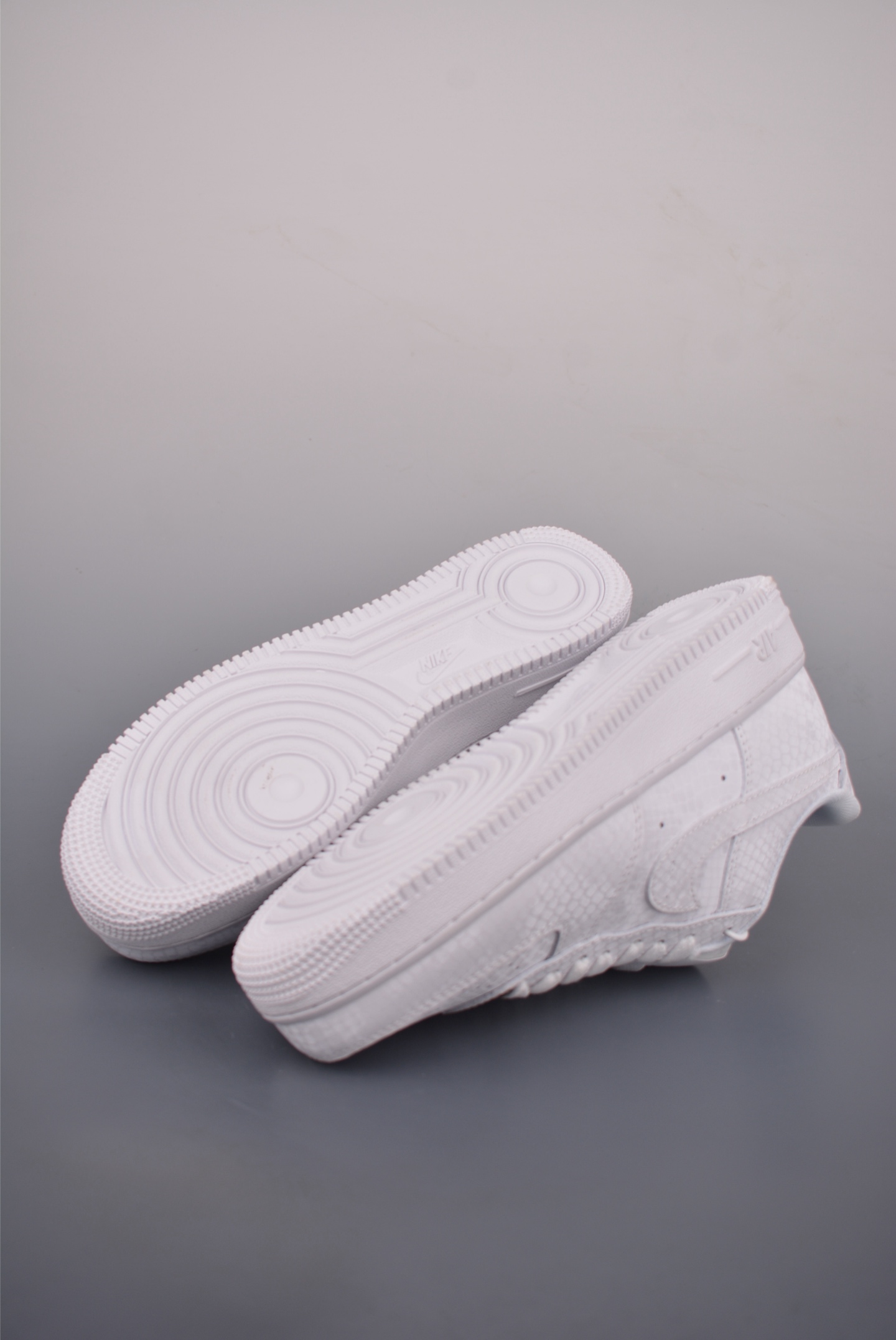 Nike Air Force 1 Low White Perforated Leather Sneakers Classic Style Shoes 4 i1754073314400 4298 0 2