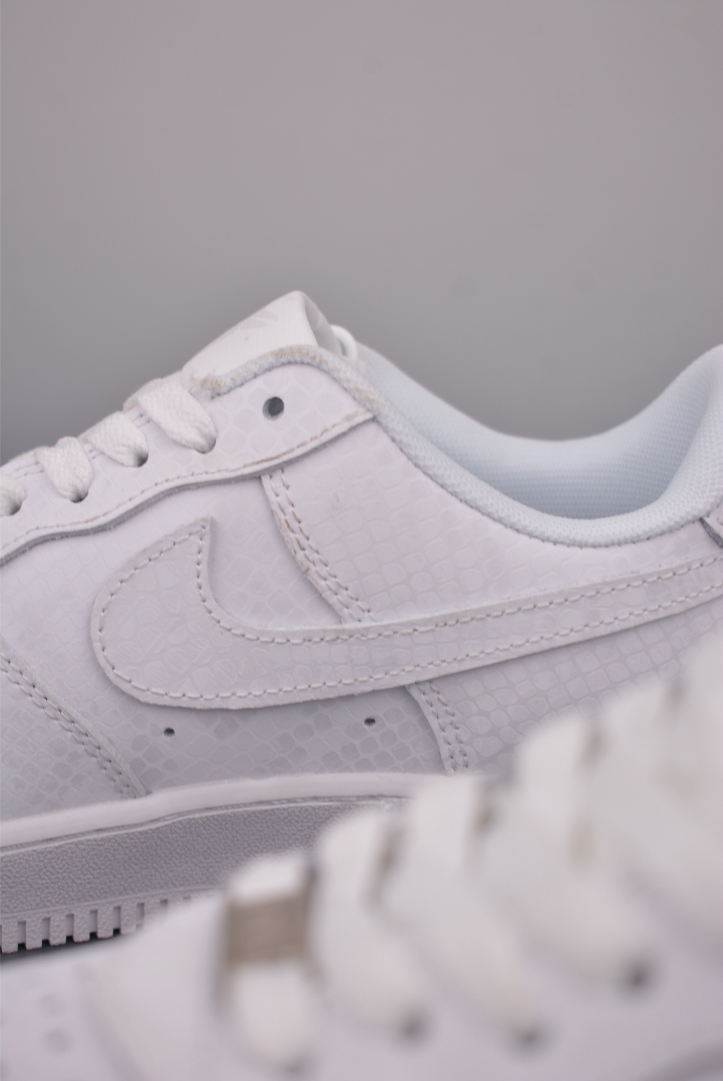 Nike Air Force 1 Low White Perforated Leather Sneakers Classic Style Shoes 9 i1754073317973 537 0 7