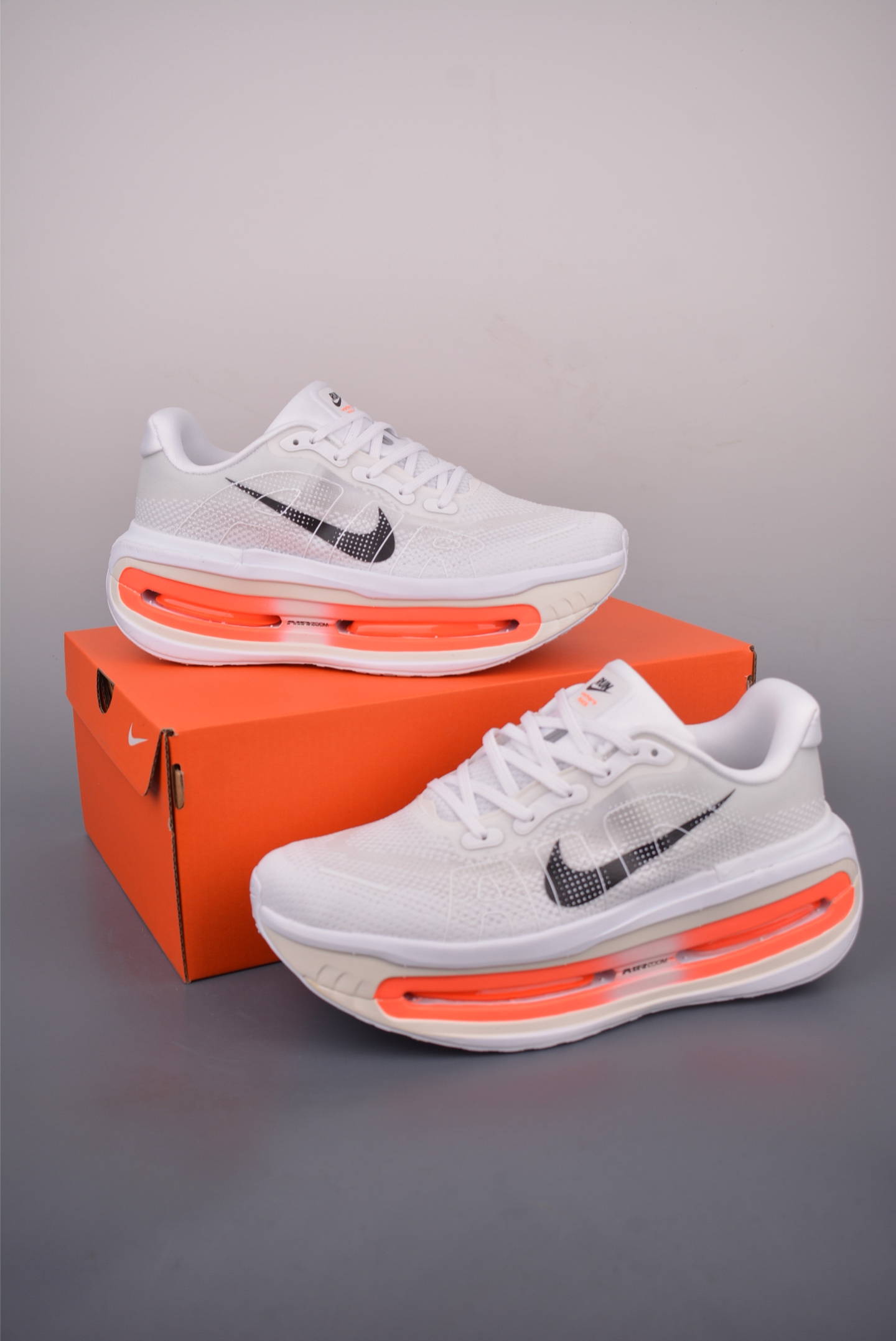 Nike Vomero Premium Air Cushion Running Shoes - Comfortable, Durable, and Stylish 5 i1754073429360 1668 0 4