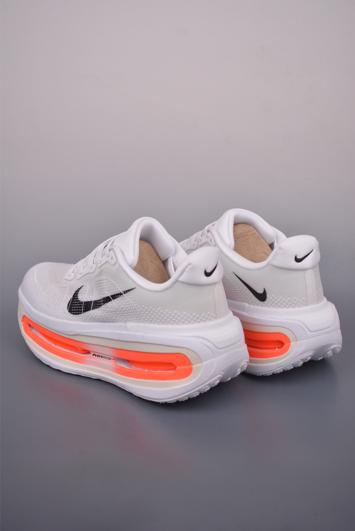 Nike Vomero Premium Air Cushion Running Shoes - Comfortable, Durable, and Stylish 2 i1754073429373 5362 0 1
