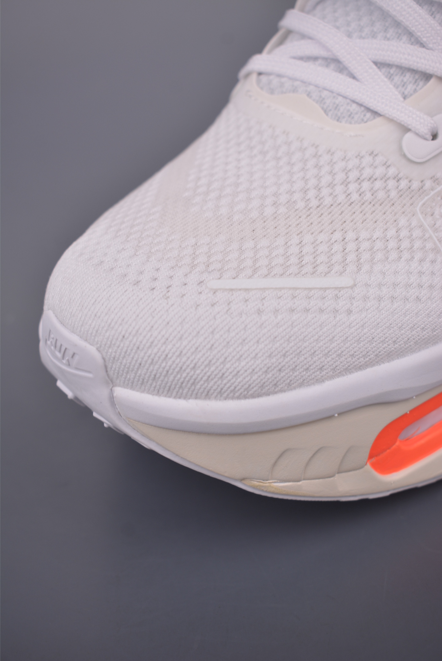 Nike Vomero Premium Air Cushion Running Shoes - Comfortable, Durable, and Stylish 6 i1754073433766 6255 0 5