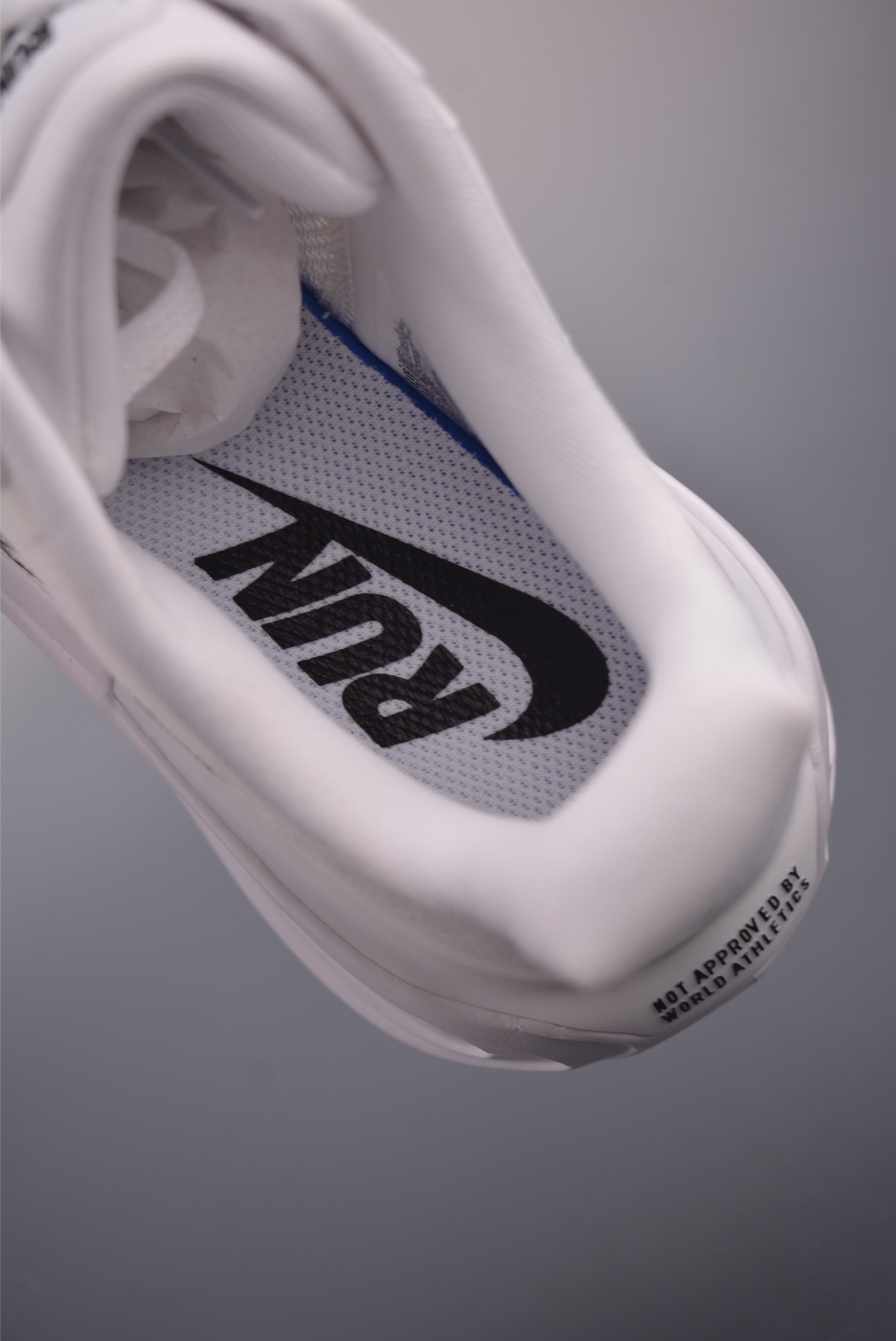 Nike Vomero Premium Air Cushion Running Shoes - Comfortable, Durable, and Stylish 10 i1754073451990 9476 0 8