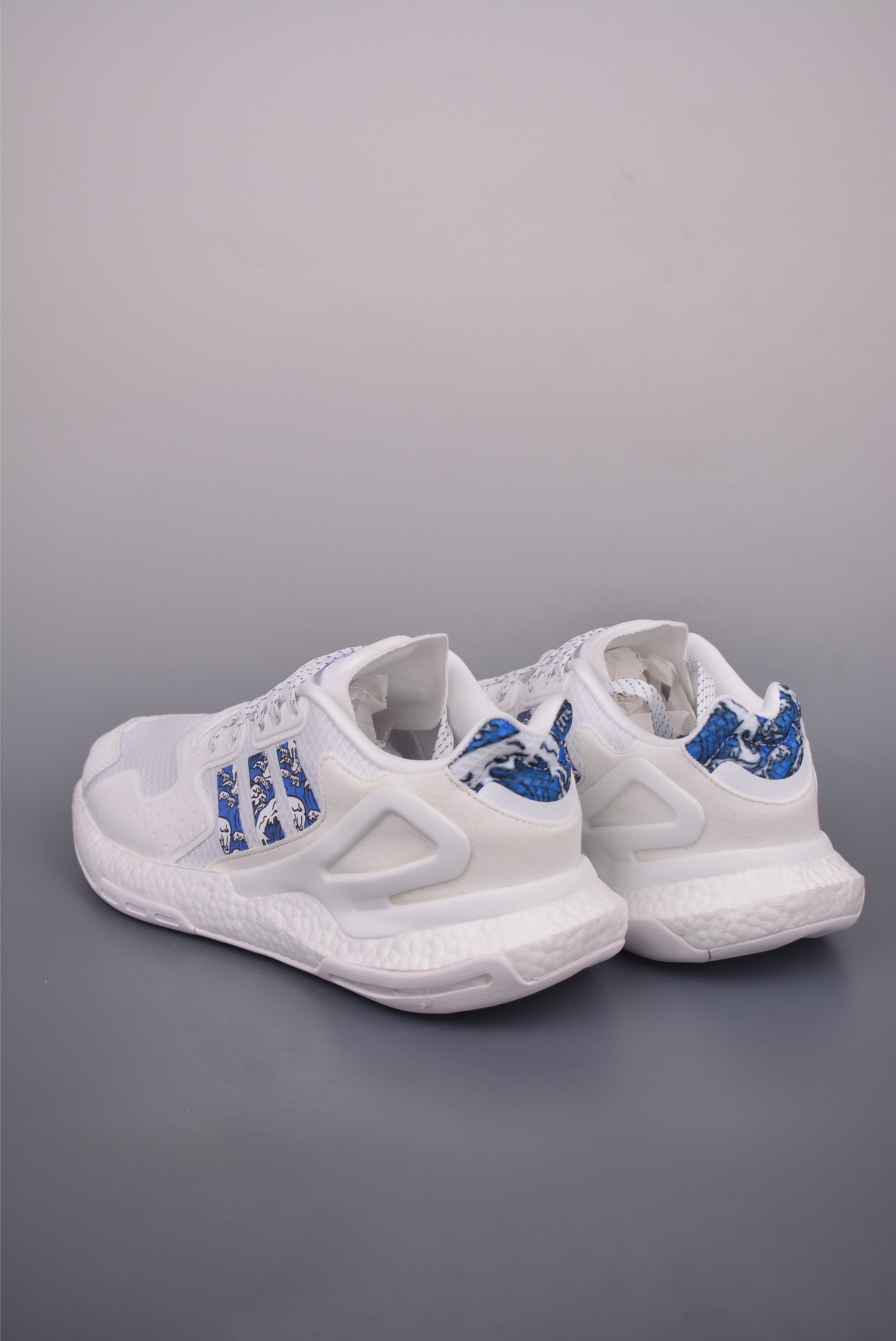 Adidas Day Jogger 2.0: Full BOOST, Cushioned Comfort, Iconic Style - FY3026 3 i1754079868342 154 0 1