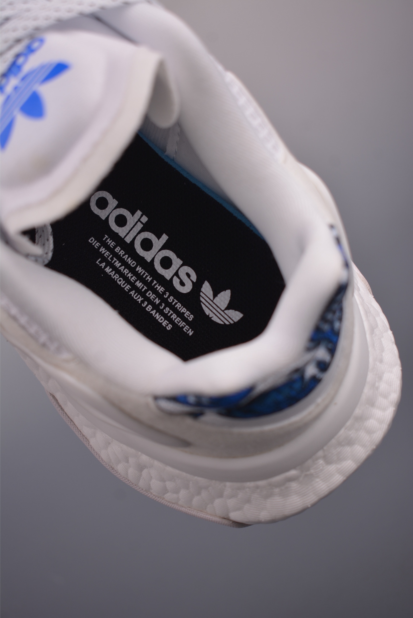 Adidas Day Jogger 2.0: Full BOOST, Cushioned Comfort, Iconic Style - FY3026 10 i1754079870304 9516 0 8