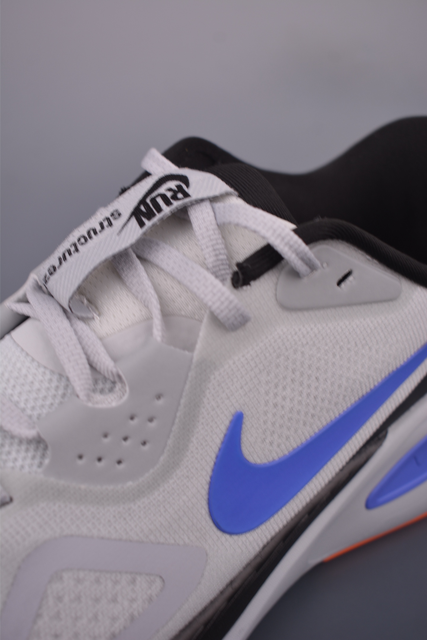 Nike Air Structure 26 Running Shoes with Zoom Cushioning Technology 8 i1754080621766 2318 0 6
