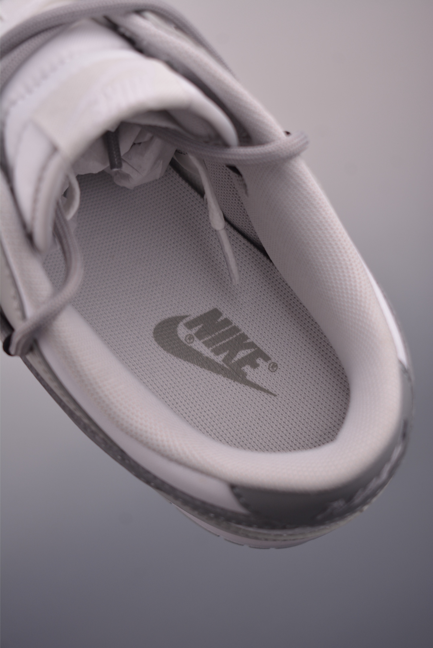 Nike SB Dunk Low Gray White Deconstructed Lace-Up Sneakers - Premium Quality 9 i1754081665893 913 0 8