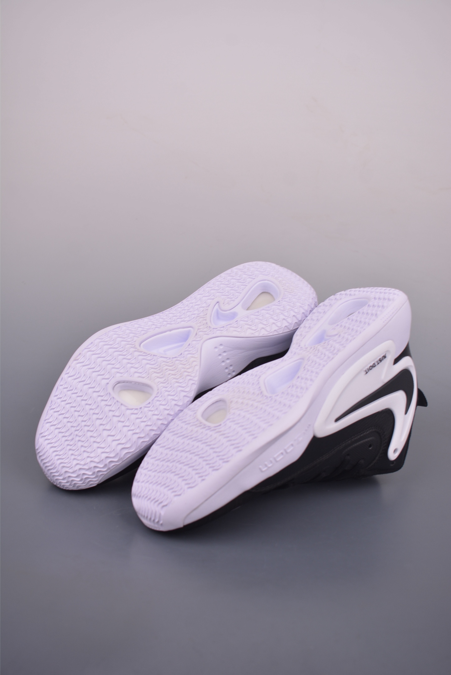 Nike React HyperSet 2 SE Lightweight Training Shoes - Indoor Court Performance 4 i1754082811904 1037 0 2