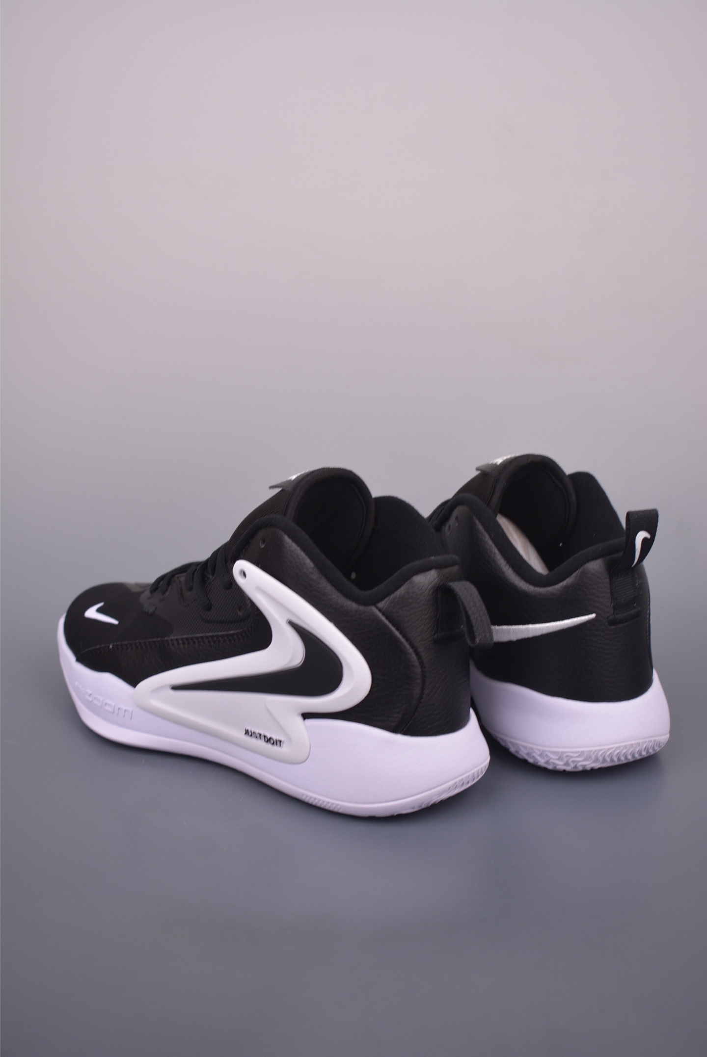 Nike React HyperSet 2 SE Lightweight Training Shoes - Indoor Court Performance 3 i1754082811905 4595 0 1