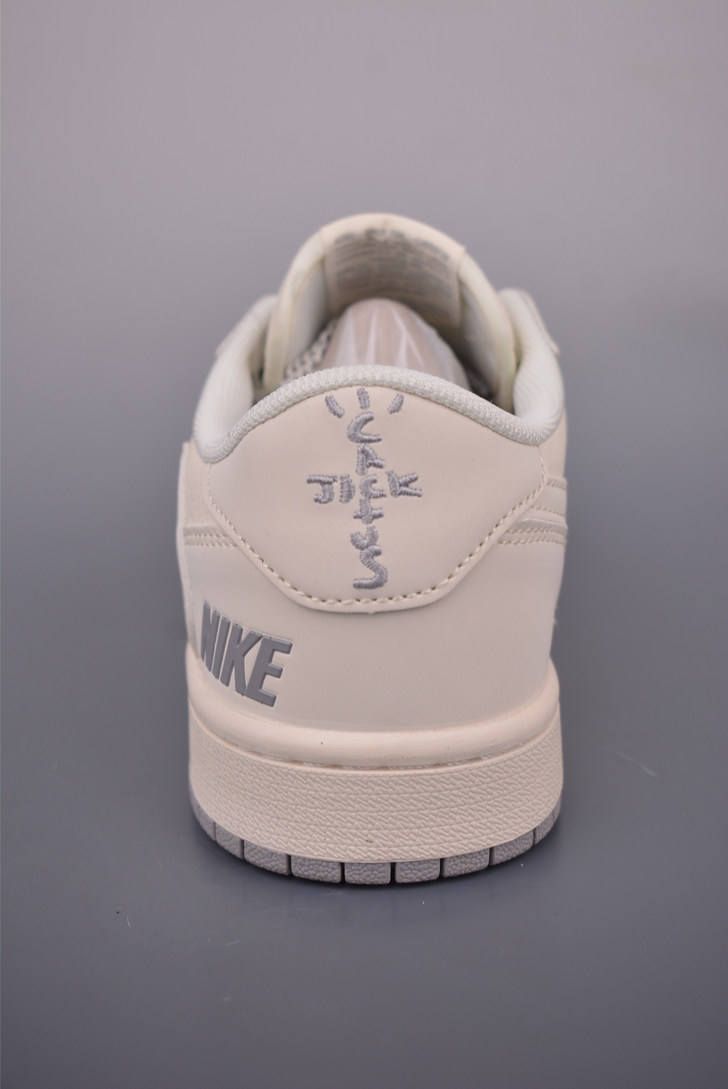 Fragment x Travis Scott Air Jordan 1 Low Collab Sneakers - Limited Edition 5 i1754083954581 4169 0 3