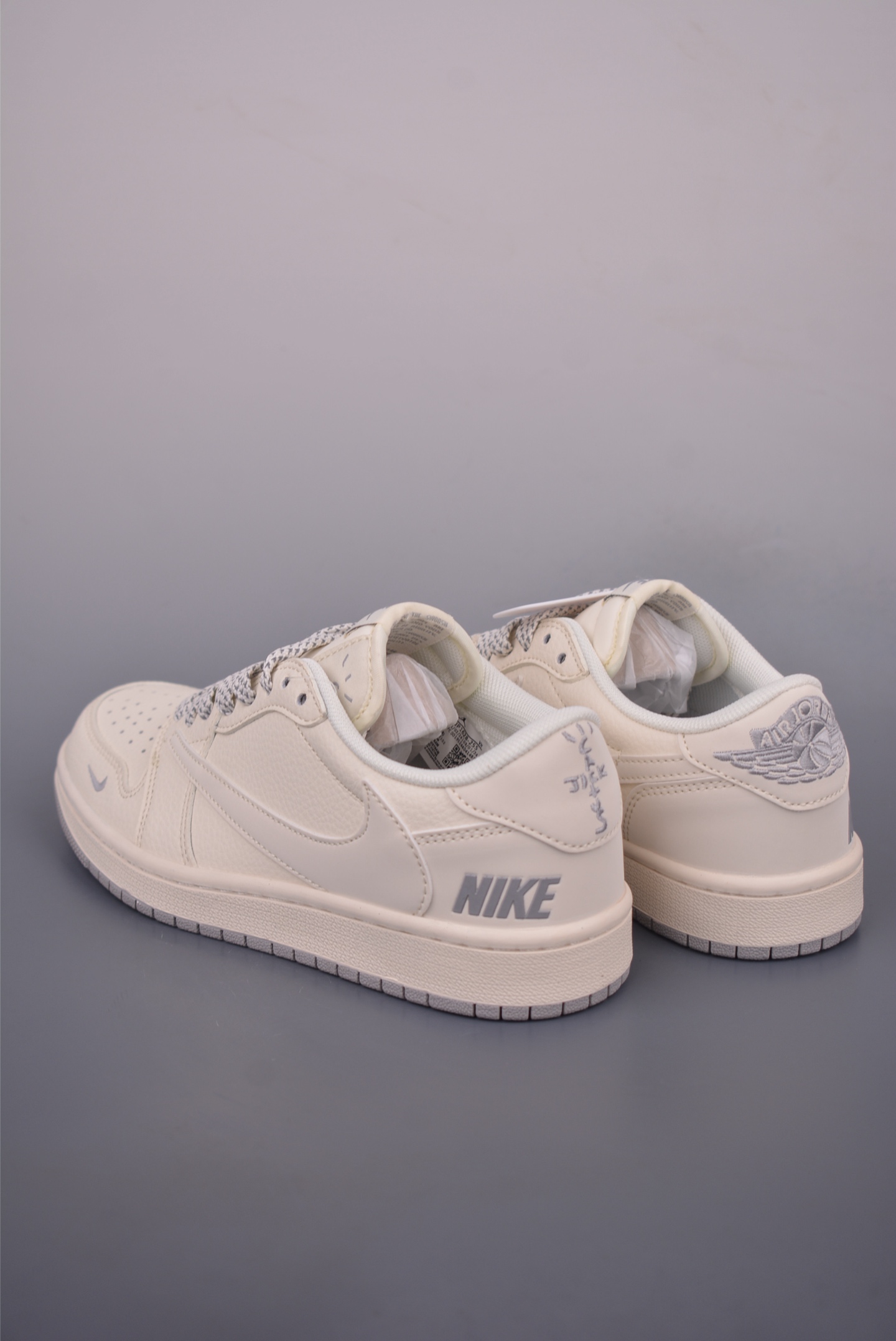Fragment x Travis Scott Air Jordan 1 Low Collab Sneakers - Limited Edition 3 i1754083954594 4272 0 1