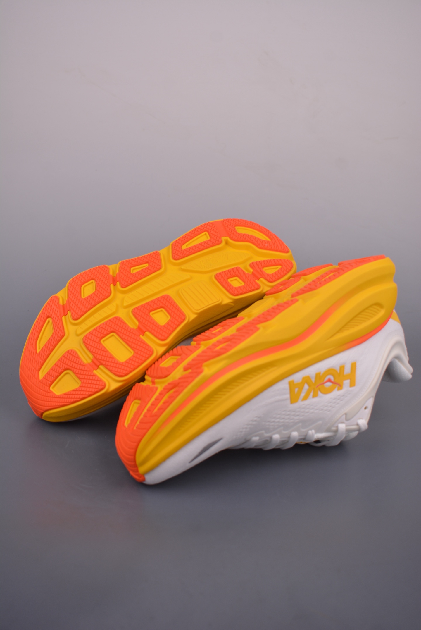 Hoka One One Bondi 9 Wide: Comfort, Cushioning, and Durable Running Shoes 4 i1754164489759 7690 0 2