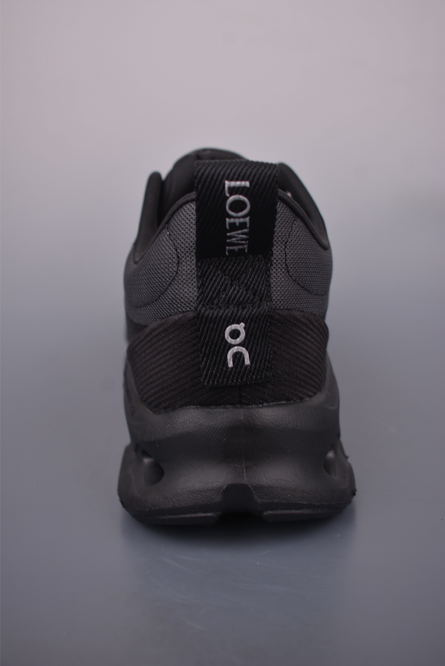 Loewe Cloudtilt 2.0 Outdoor Street Style Running Shoes - Black 4 i1754165800362 415 0 3
