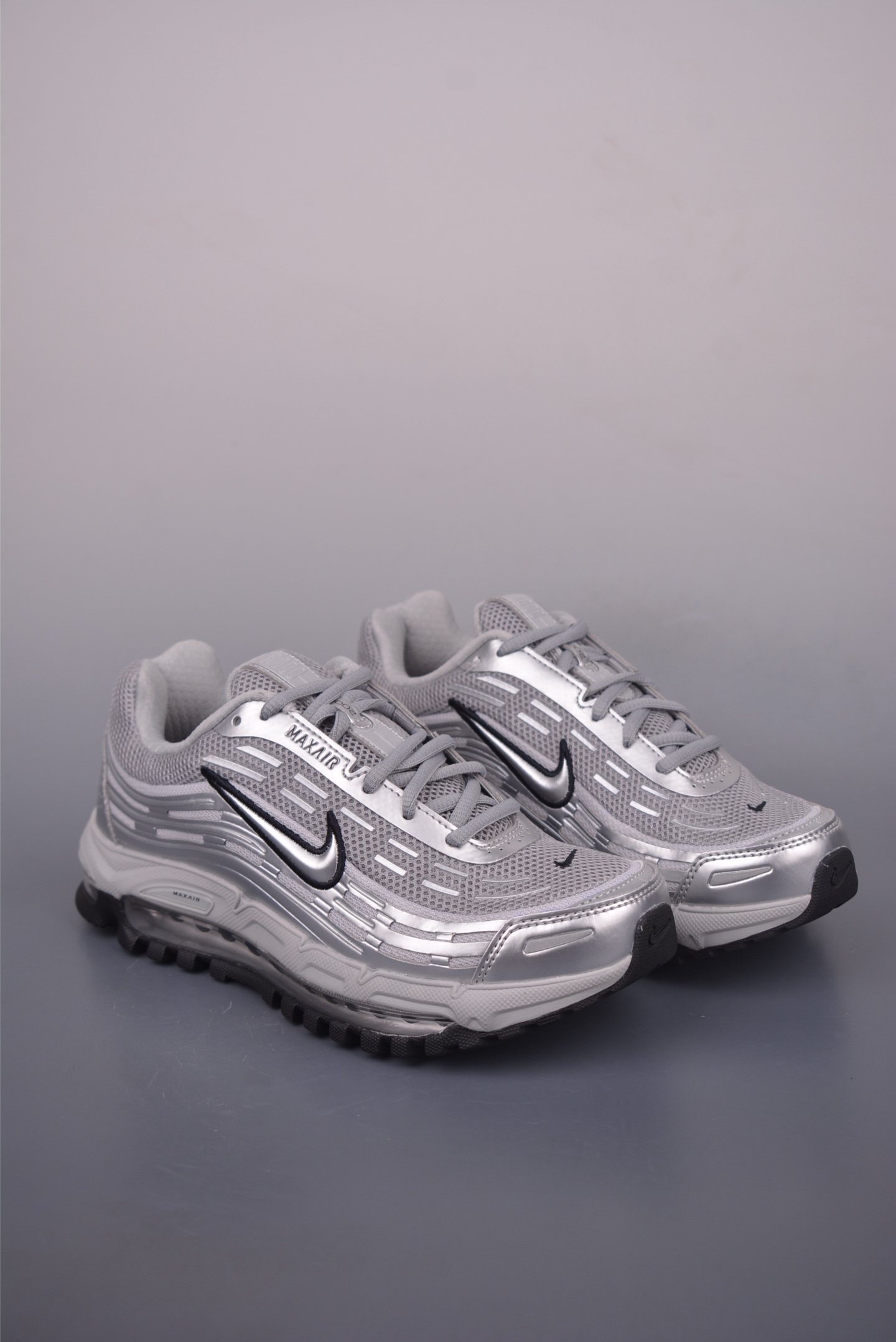 Comme Des Garcons Homme Plus x Nike Air Max TL 2.5 CDG Play Sneakers 2 i1754166234662 2390 0 0