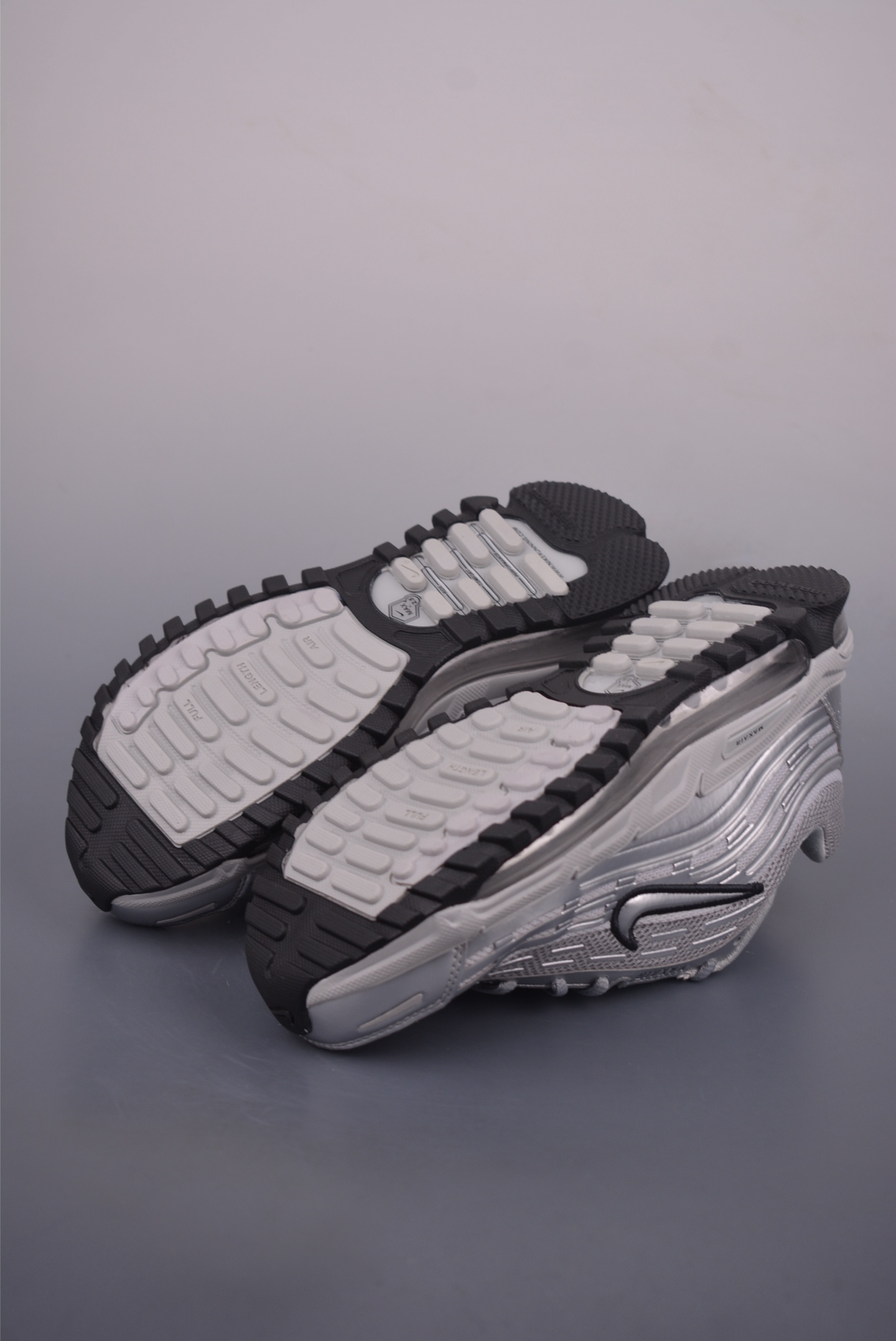 Comme Des Garcons Homme Plus x Nike Air Max TL 2.5 CDG Play Sneakers 4 i1754166234669 1914 0 2