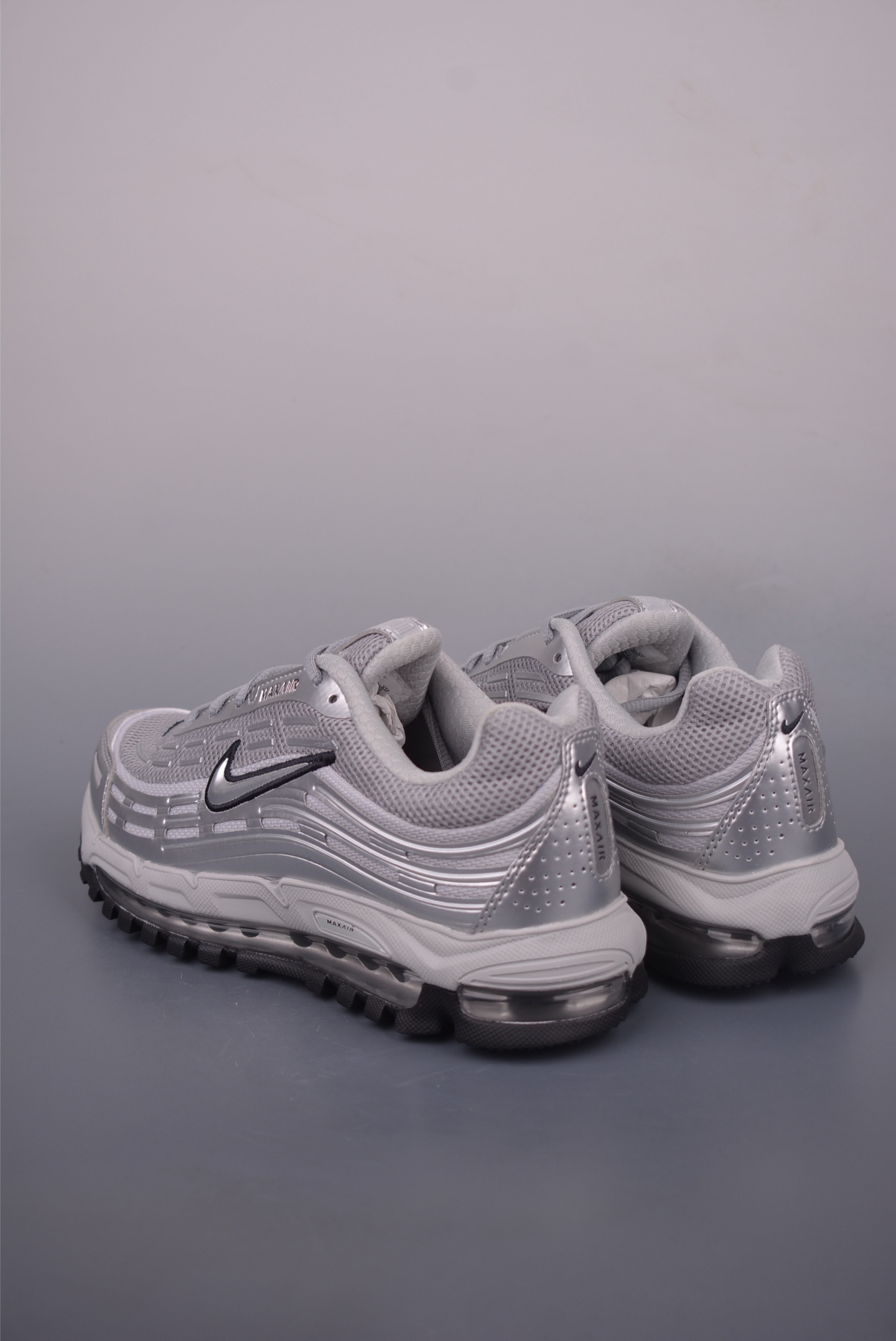 Comme Des Garcons Homme Plus x Nike Air Max TL 2.5 CDG Play Sneakers 3 i1754166234713 9854 0 1