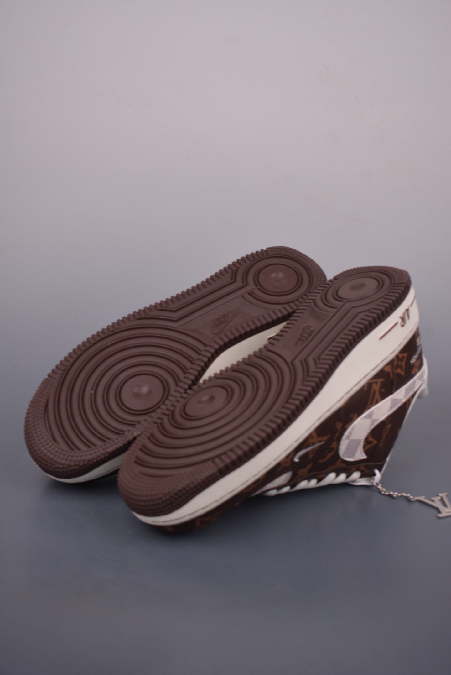 Nike Air Force 1 Low Louis Vuitton: Premium Comfort and Iconic Style 4 i1754166327934 7972 0 2