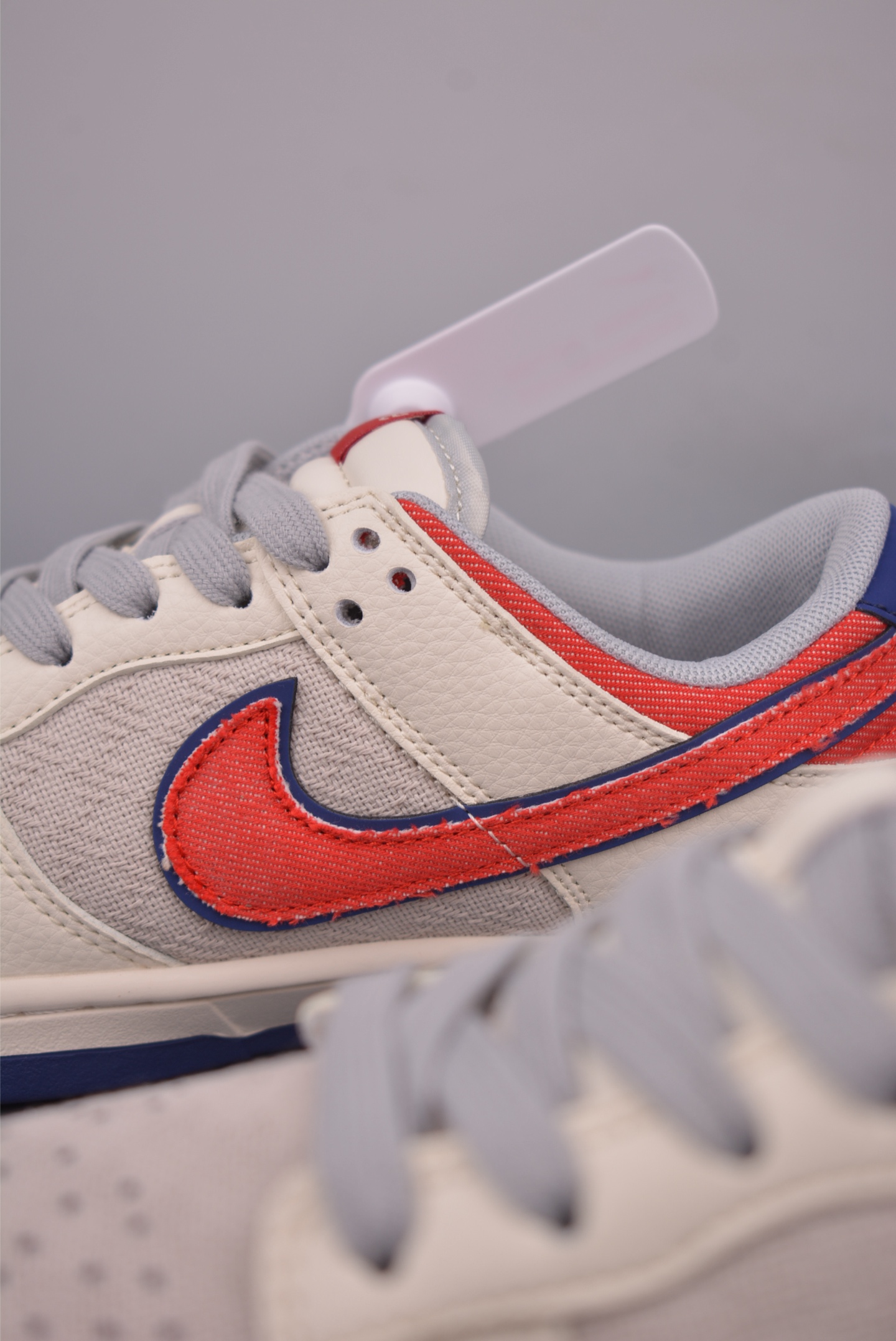 Nike SB Dunk Low Supreme Collab: Premium Leather, Superior Comfort 9 i1754167918211 7500 0 7