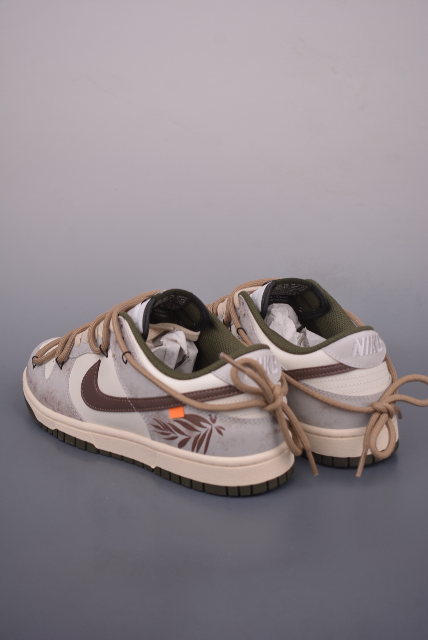 Nike SB Dunk Low Mocha Feather Deconstructed Lace-Up Sneakers HF5441-102 3 i1754171333028 3808 0 1