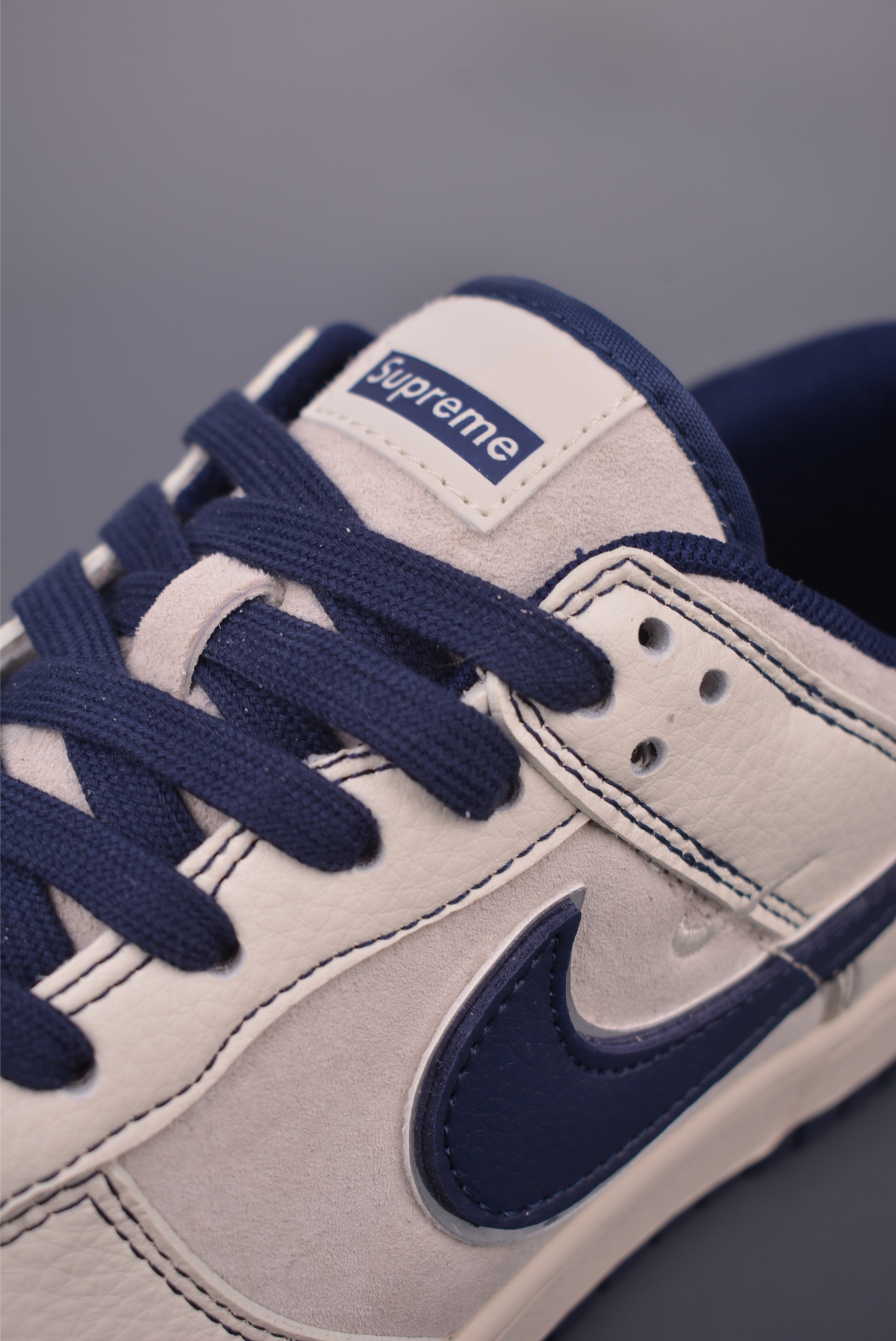 Nike SB Dunk Low Supreme Collab Cream/Navy Sneakers Authentic Style & Comfort 8 i1754171428385 9029 0 6