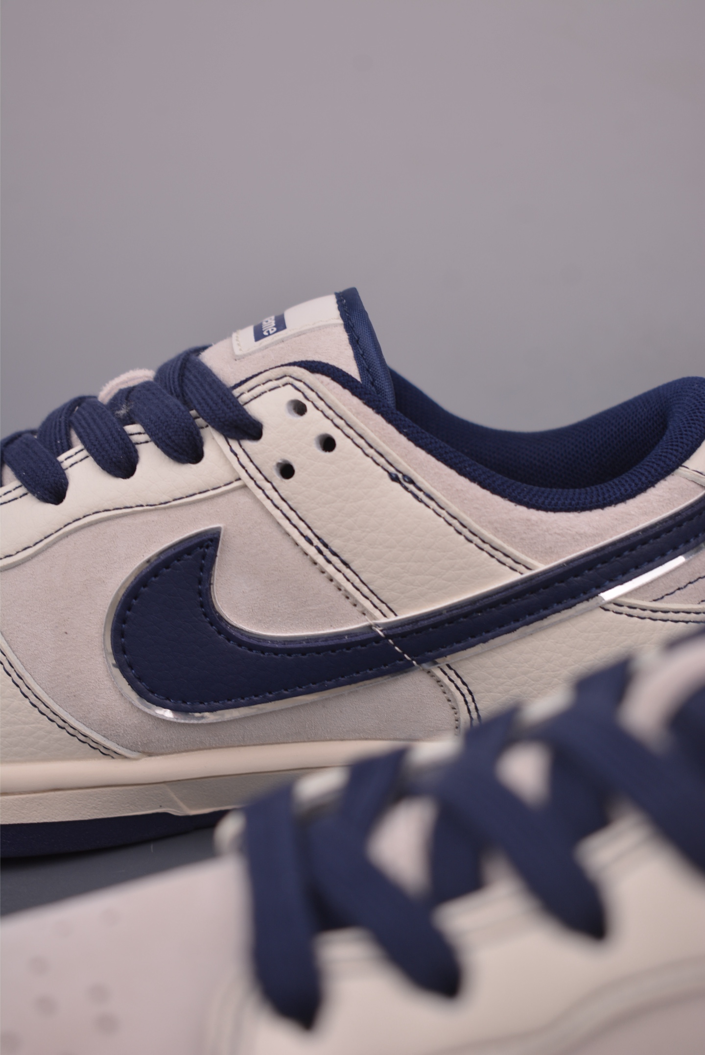 Nike SB Dunk Low Supreme Collab Cream/Navy Sneakers Authentic Style & Comfort 9 i1754171428460 6825 0 7