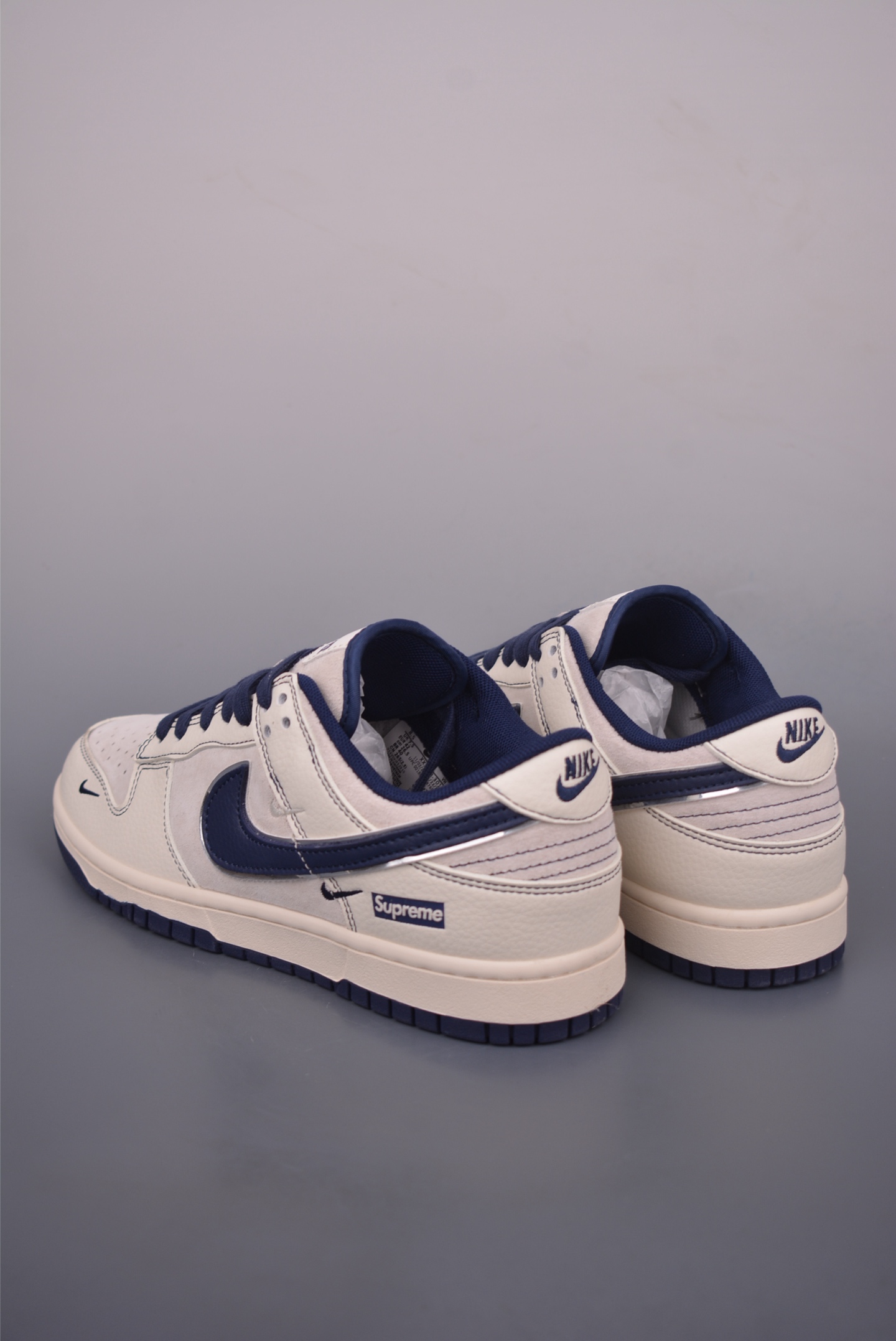 Nike SB Dunk Low Supreme Collab Cream/Navy Sneakers Authentic Style & Comfort 3 i1754171429880 1795 0 1