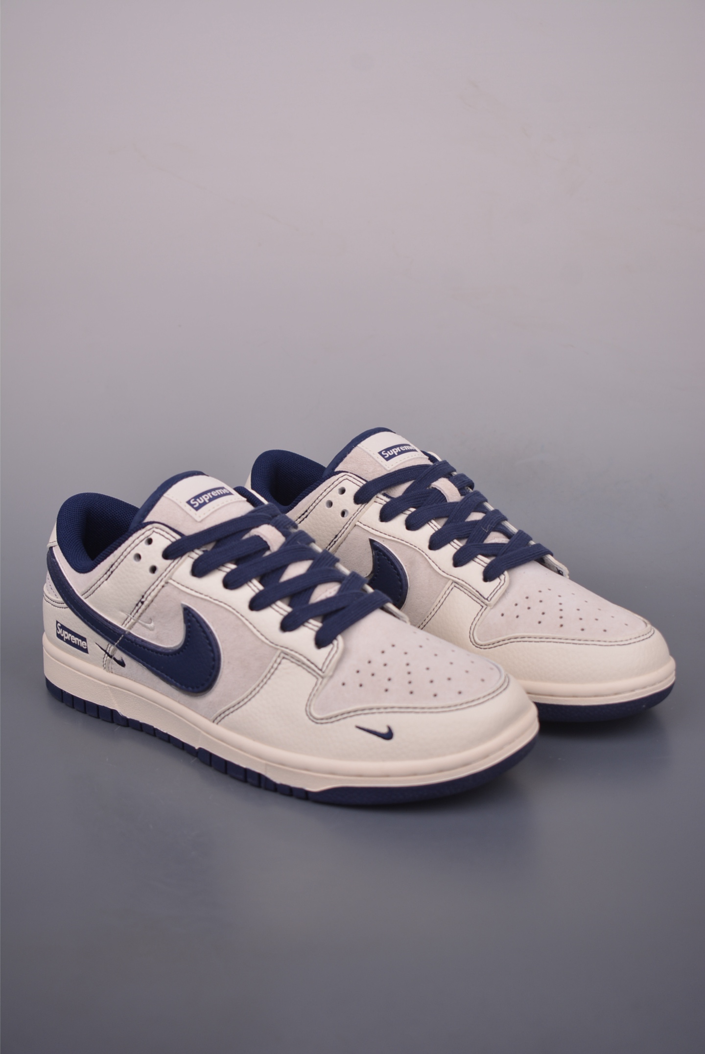 Nike SB Dunk Low Supreme Collab Cream/Navy Sneakers Authentic Style & Comfort 2 i1754171429884 9390 0 0