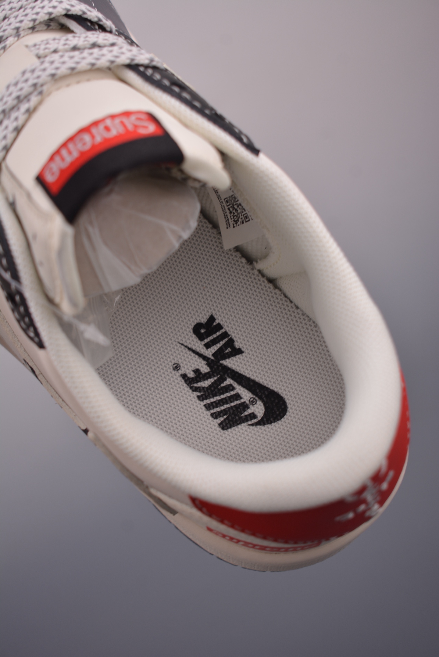 Fragment Travis Scott Supreme Air Jordan 1 Low Black Toe Sneakers 9 i1754171637838 2152 0 8