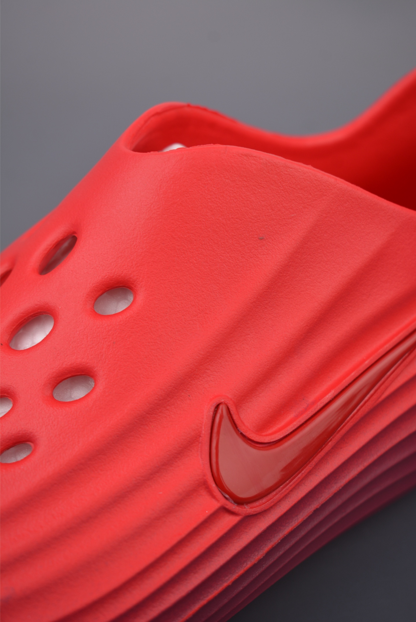Nike ReactX Rejuven8 Red Sandals: Summer Essential with Ultimate Comfort 8 i1754257759443 6727 0 6