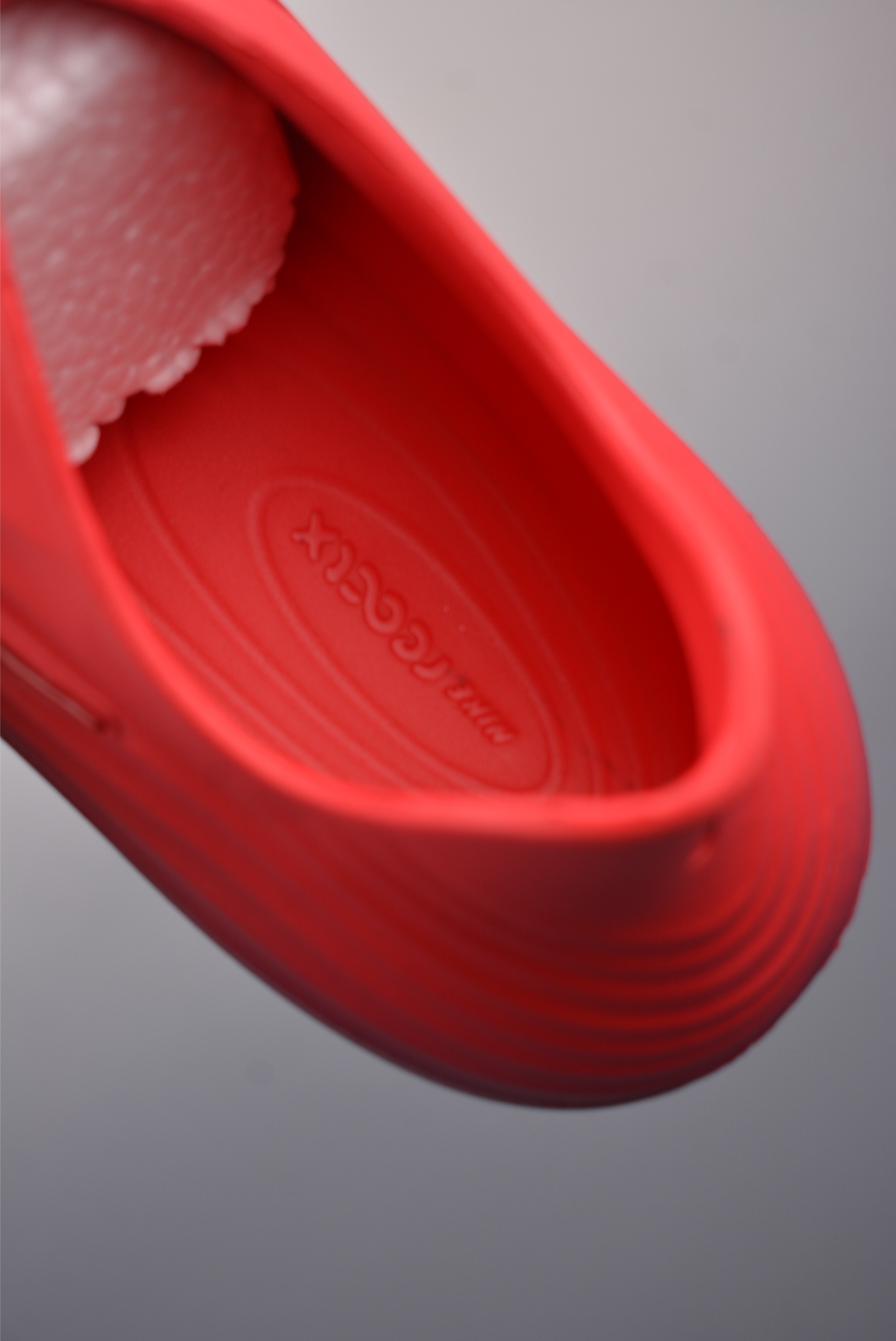 Nike ReactX Rejuven8 Red Sandals: Summer Essential with Ultimate Comfort 10 i1754257759444 2880 0 8