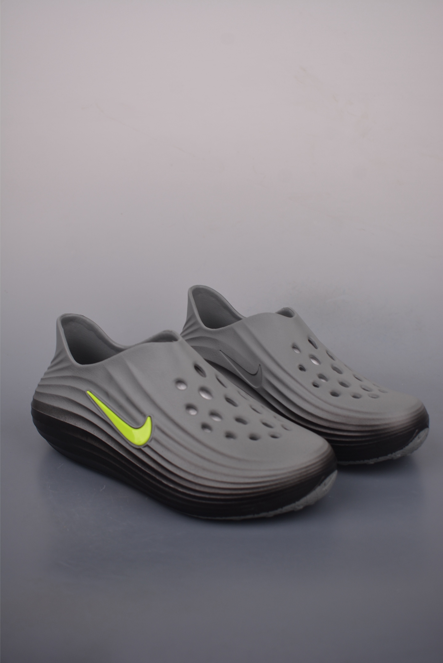 Nike ReactX Rejuven8 Sandals - Summer Essential with Superior Comfort & Style 2 i1754257813538 5864 0 0