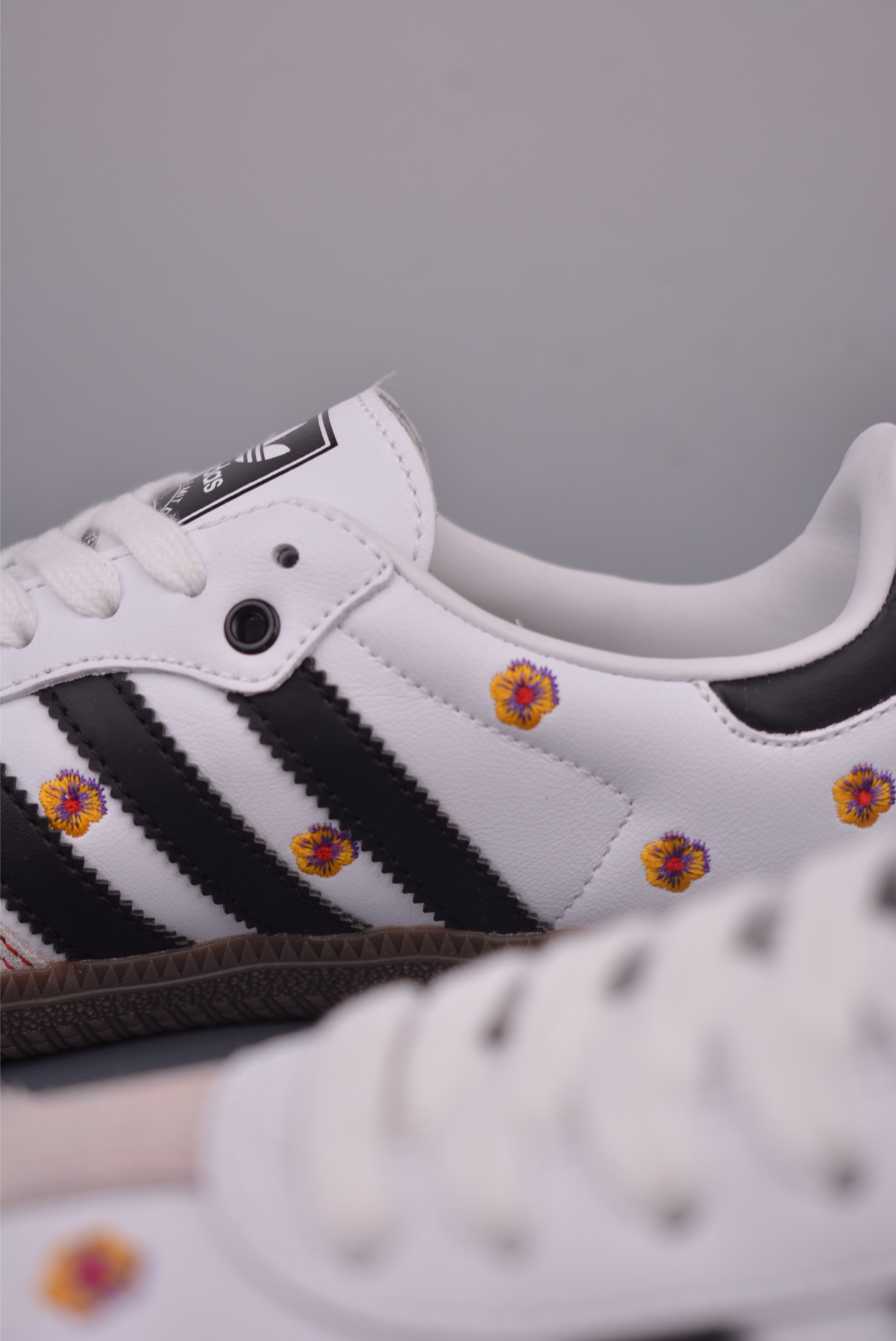 Adidas Samba OG Retro Floral Sneakers - Comfortable, Stylish, and Iconic 8 i1754259137058 2329 0 7