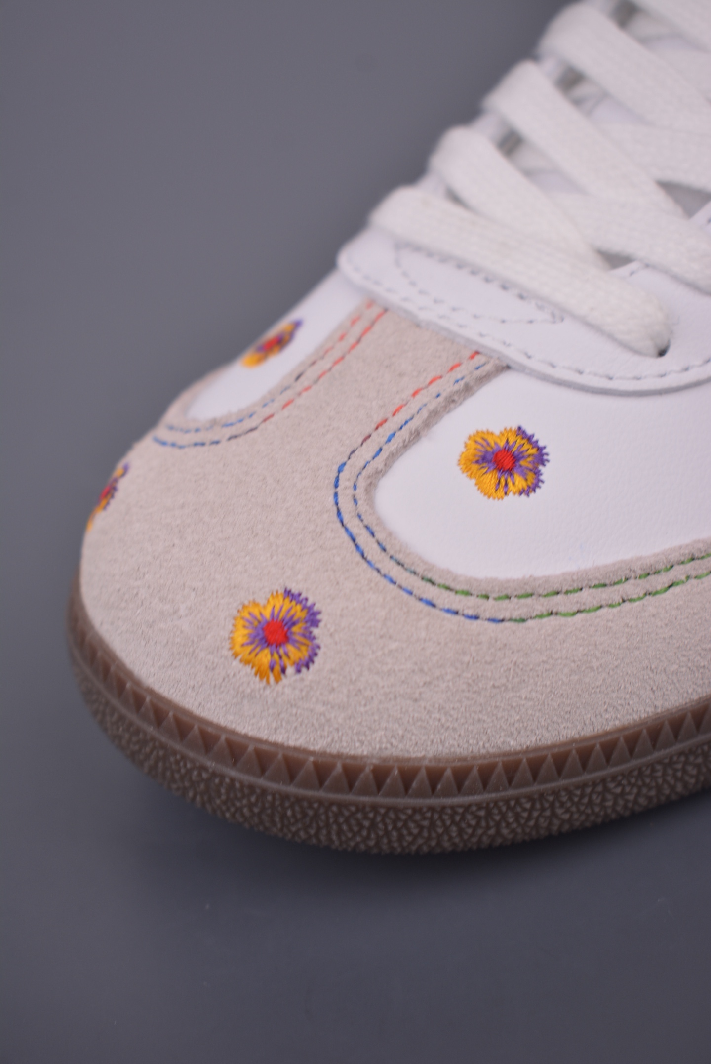 Adidas Samba OG Retro Floral Sneakers - Comfortable, Stylish, and Iconic 6 i1754259137253 2639 0 5