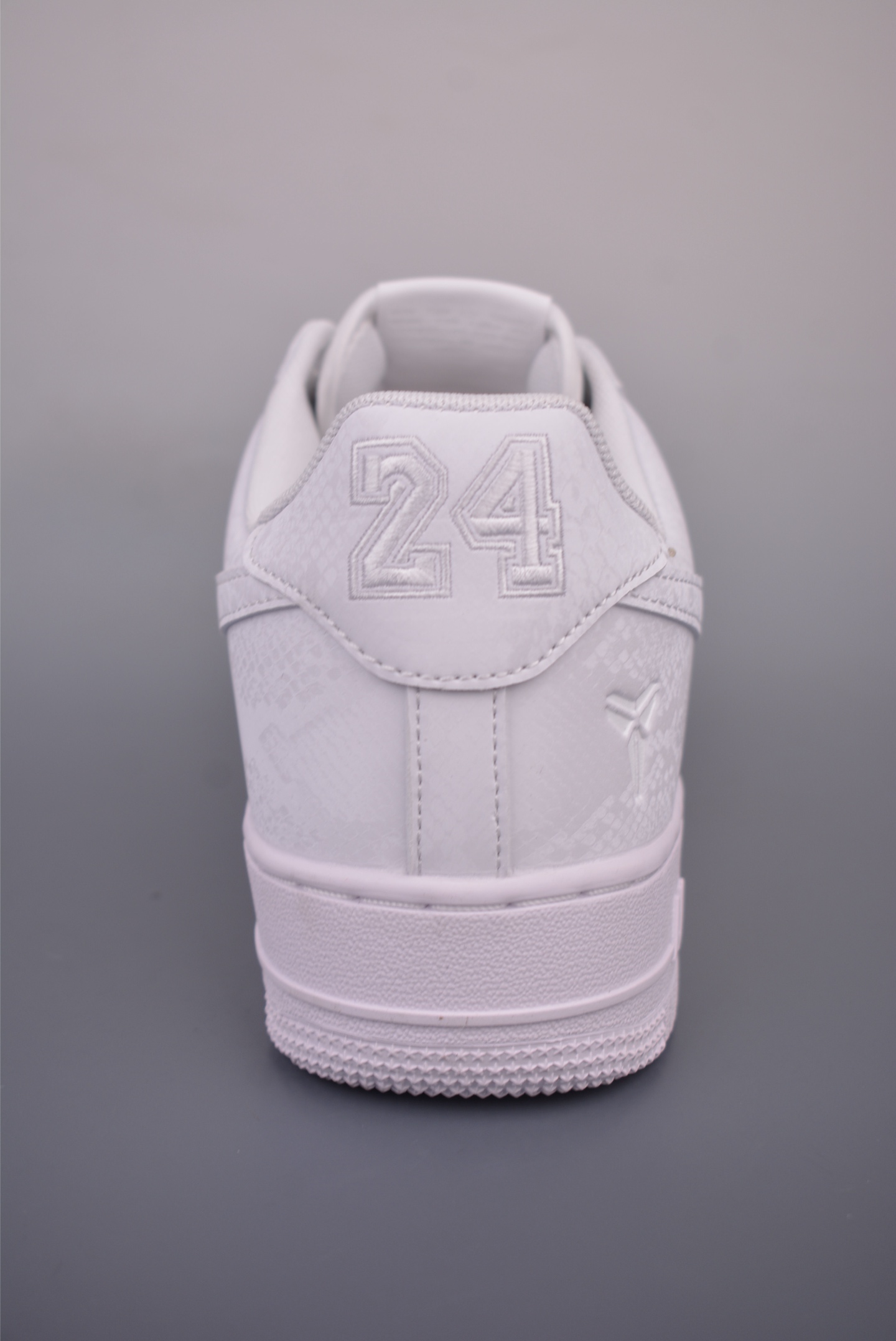 Nike Air Force 1 Low White Leather Casual Shoes Comfortable Classic Sneakers 5 i1754260327437 9991 0 3